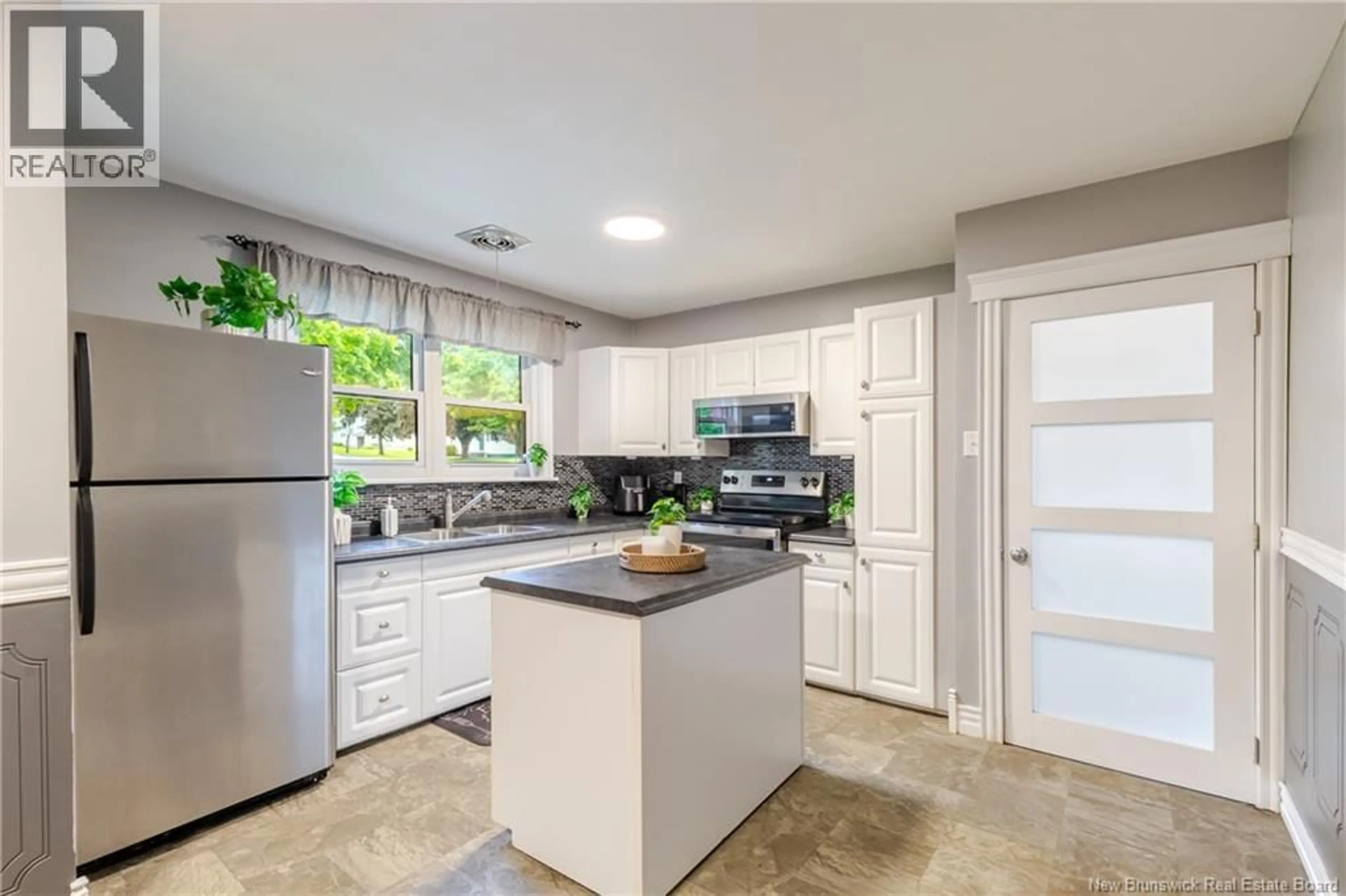 Open concept kitchen, ceramic/tile floor for 104 PRESTON DRIVE, Nashwaaksis New Brunswick E3A2L6