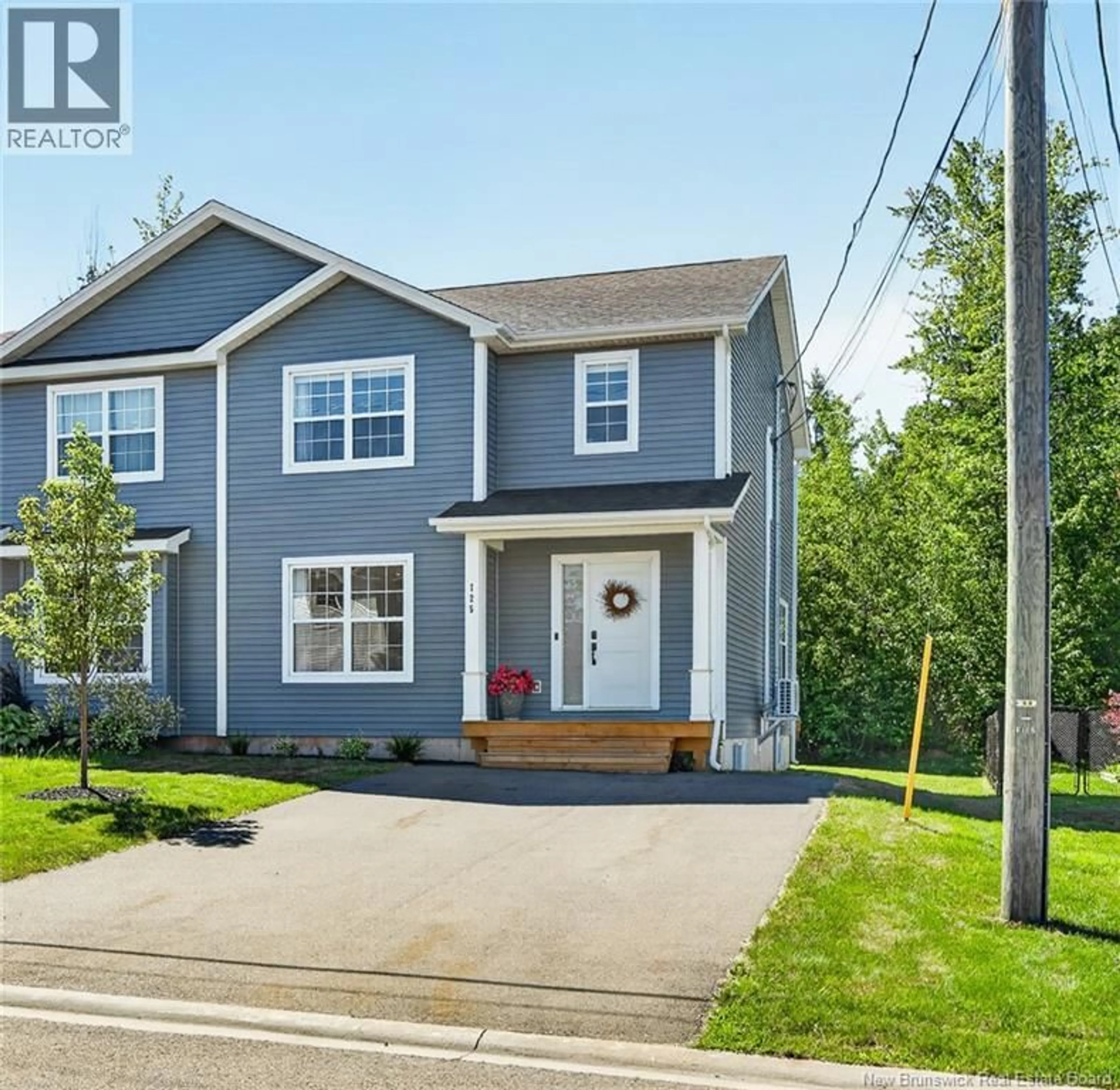 Home with vinyl exterior material, street for 125 DES ERABLES, Dieppe New Brunswick E1A9B1