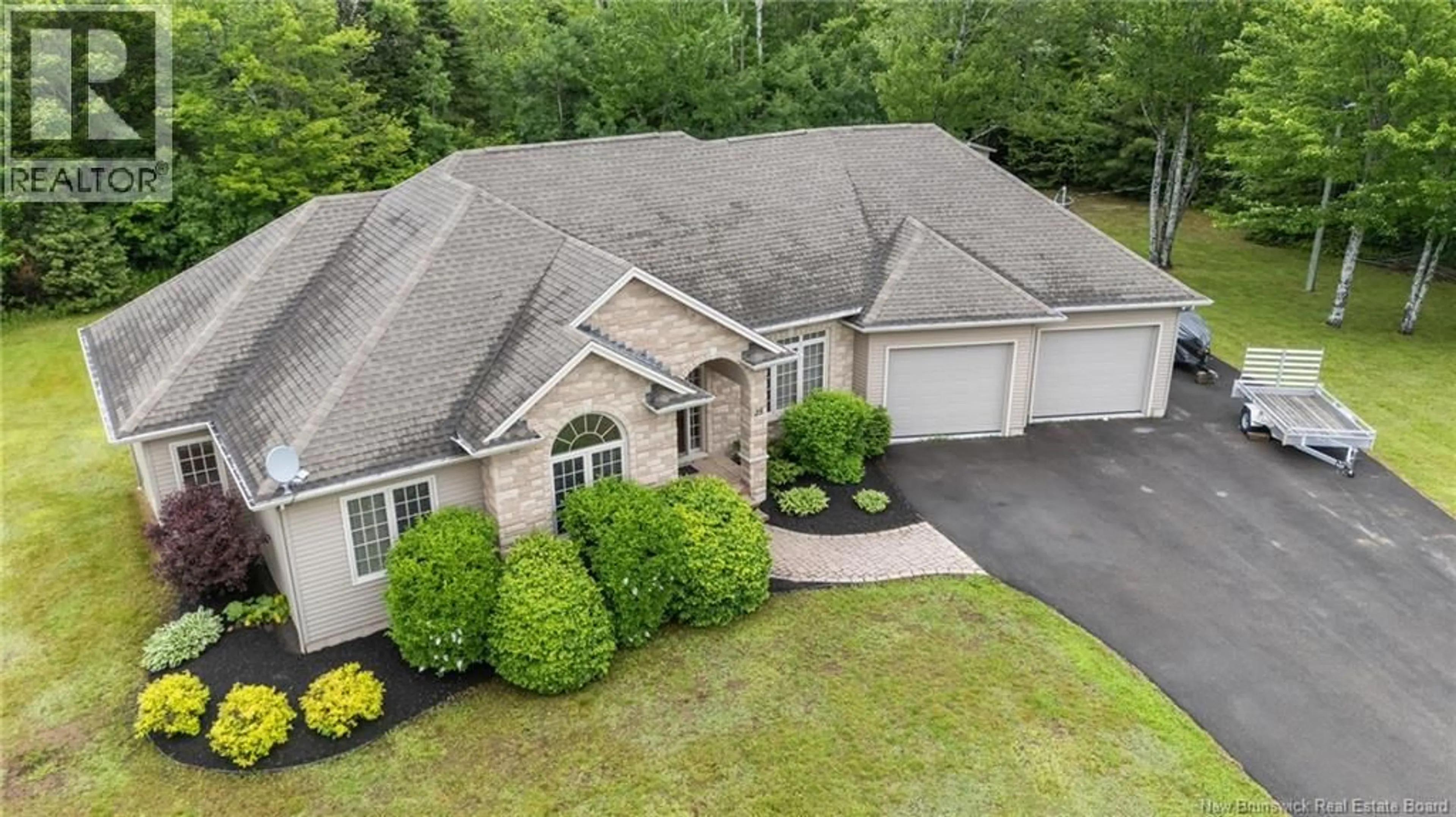 A pic from outside/outdoor area/front of a property/back of a property/a pic from drone, unknown for 25 SECRET COURT, Grand-Barachois New Brunswick E4P0B3