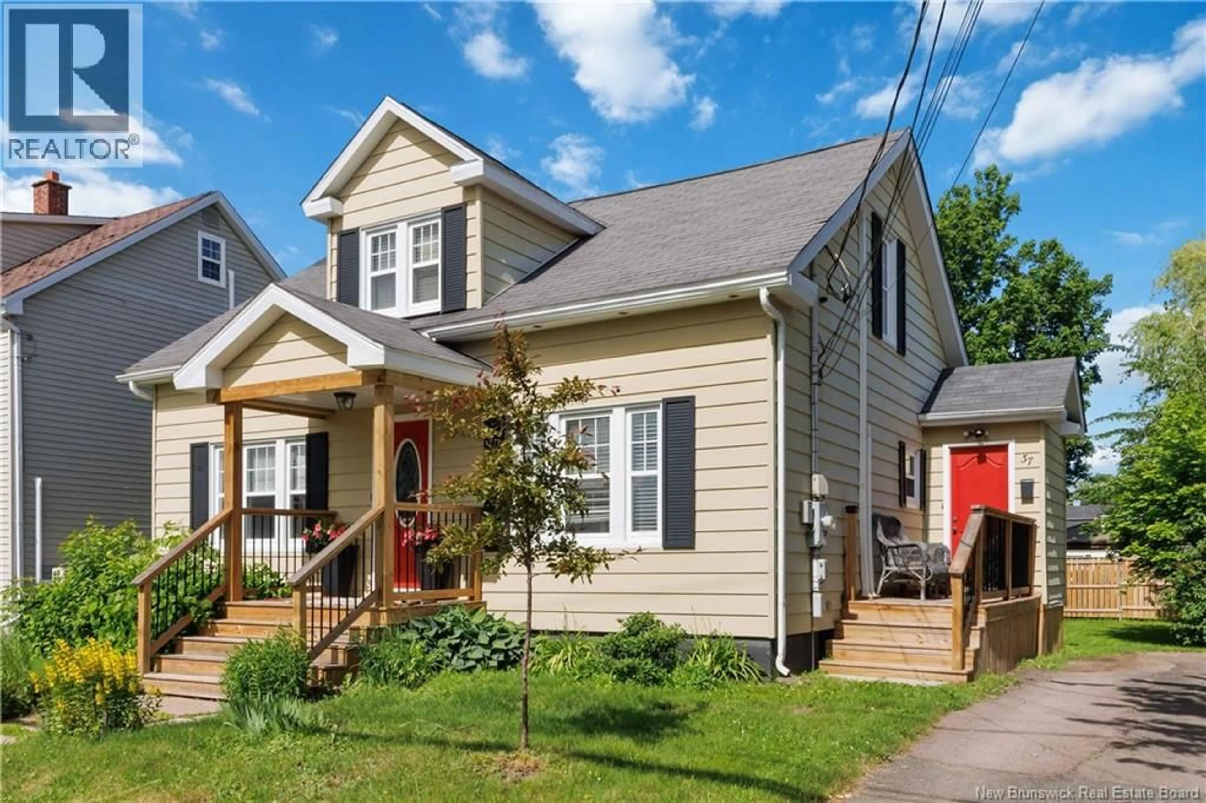 Home with vinyl exterior material, street for 37 JONES STREET, Moncton New Brunswick E1C1E5