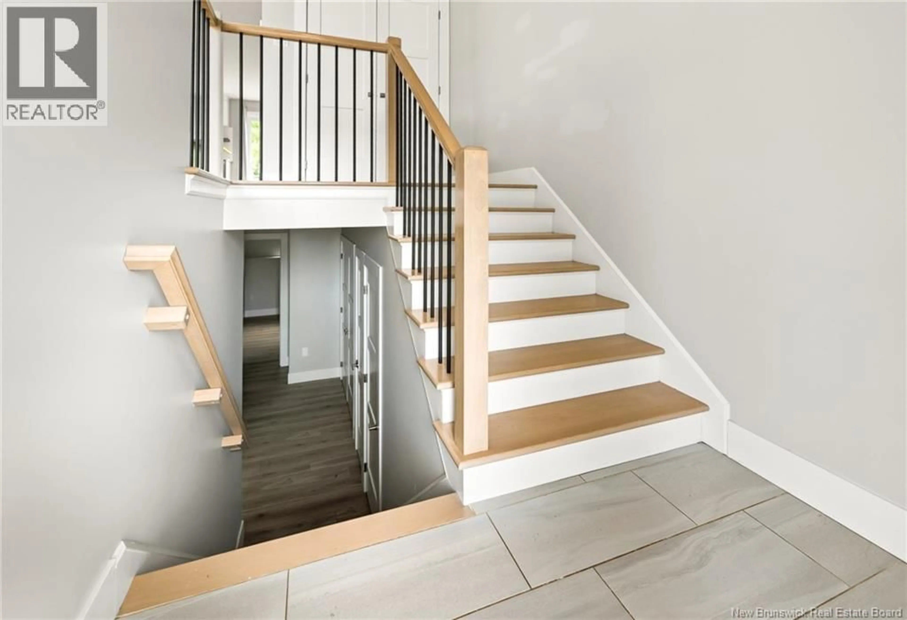 Stairs for 165 DES ERABLES, Dieppe New Brunswick E1A9B1
