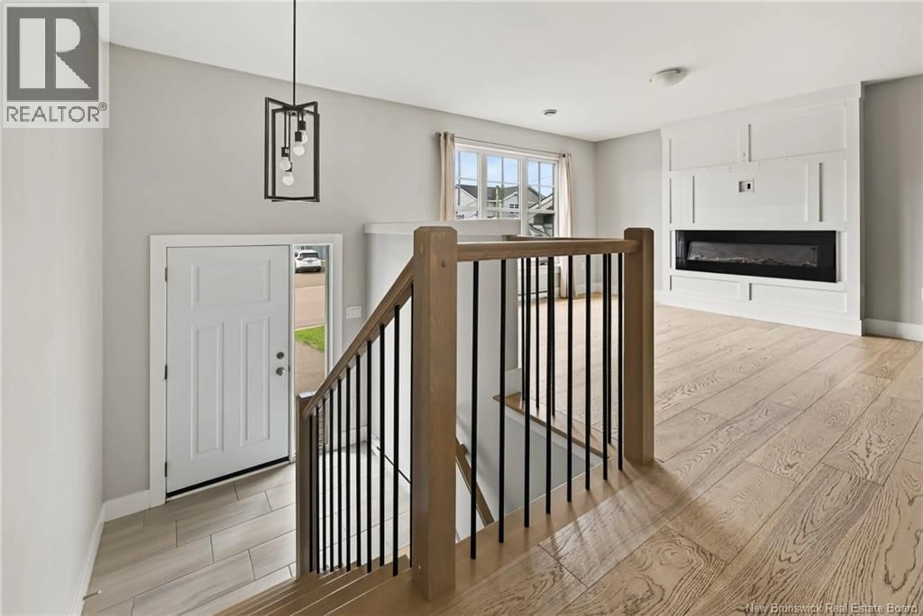 Indoor entryway for 165 DES ERABLES, Dieppe New Brunswick E1A9B1