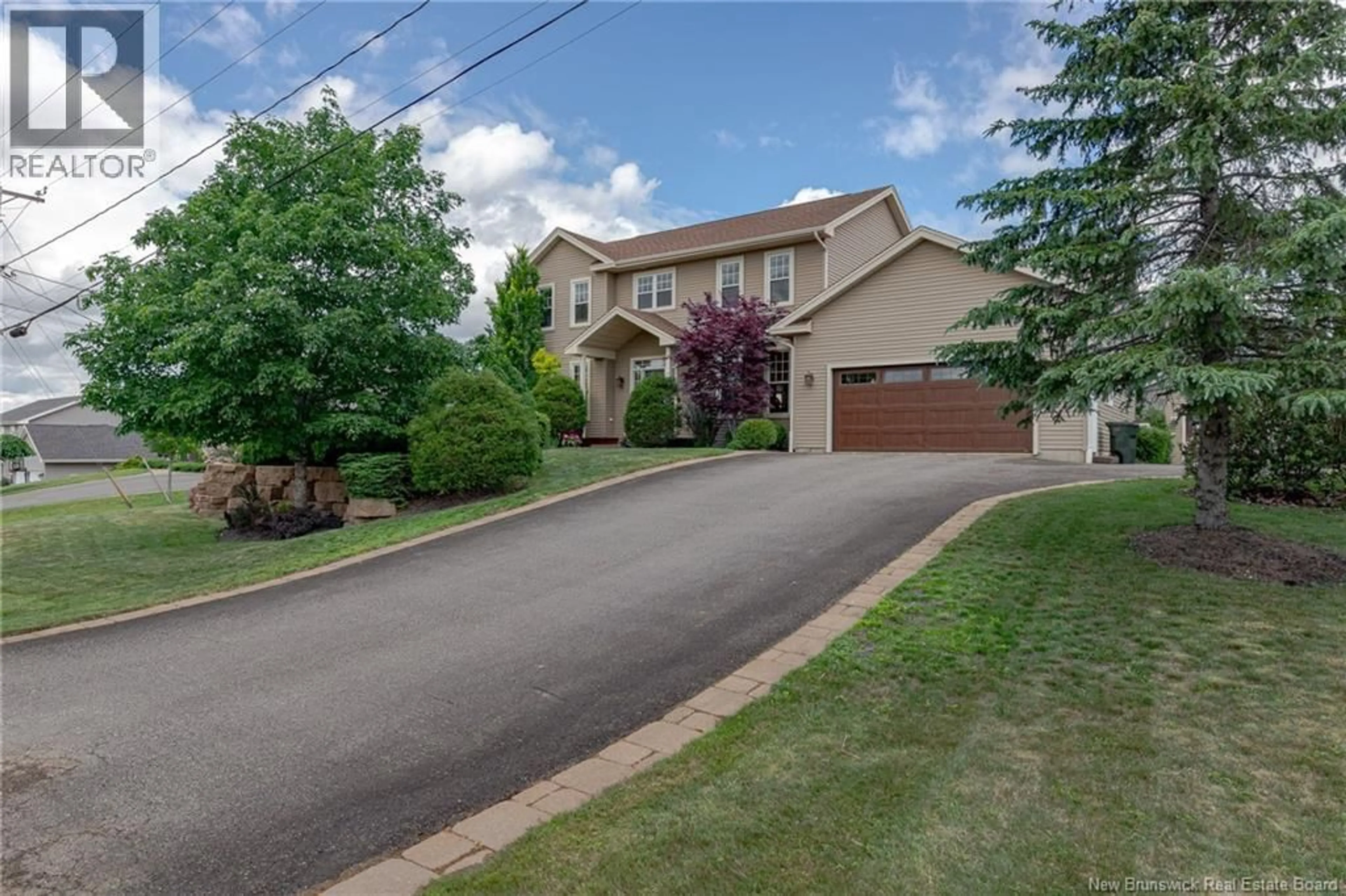 A pic from outside/outdoor area/front of a property/back of a property/a pic from drone, street for 19 GRASMERE AVENUE, Quispamsis New Brunswick E2E0B5