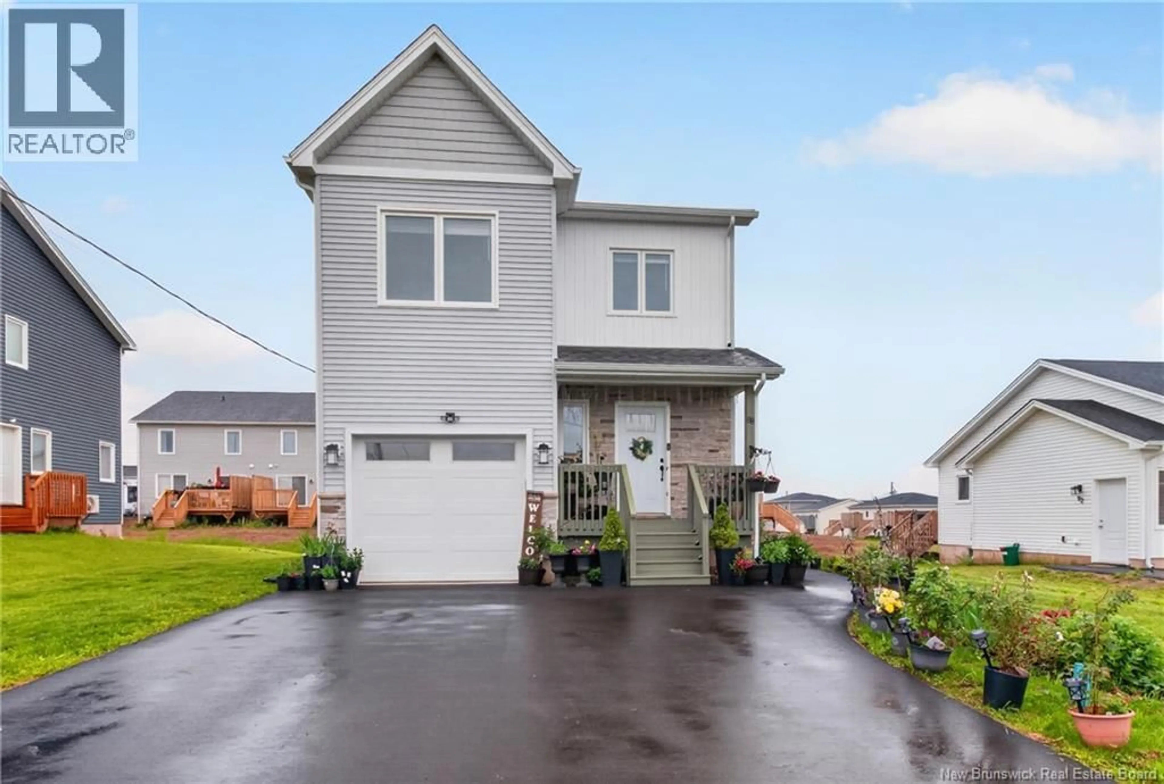 Home with vinyl exterior material, street for 88 MACINTOSH BOULEVARD, Moncton New Brunswick E1K0A1