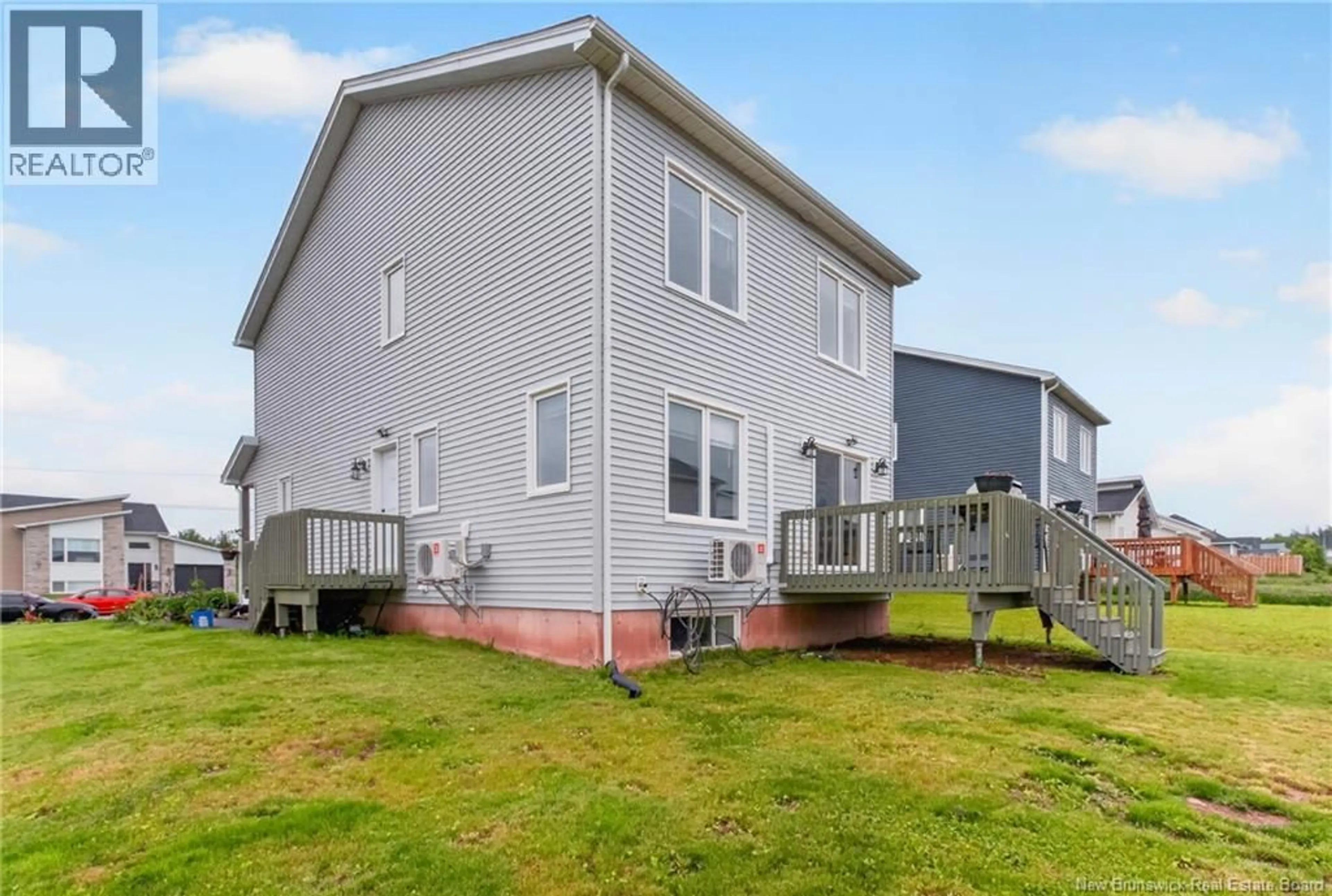 Home with vinyl exterior material, unknown for 88 MACINTOSH BOULEVARD, Moncton New Brunswick E1K0A1