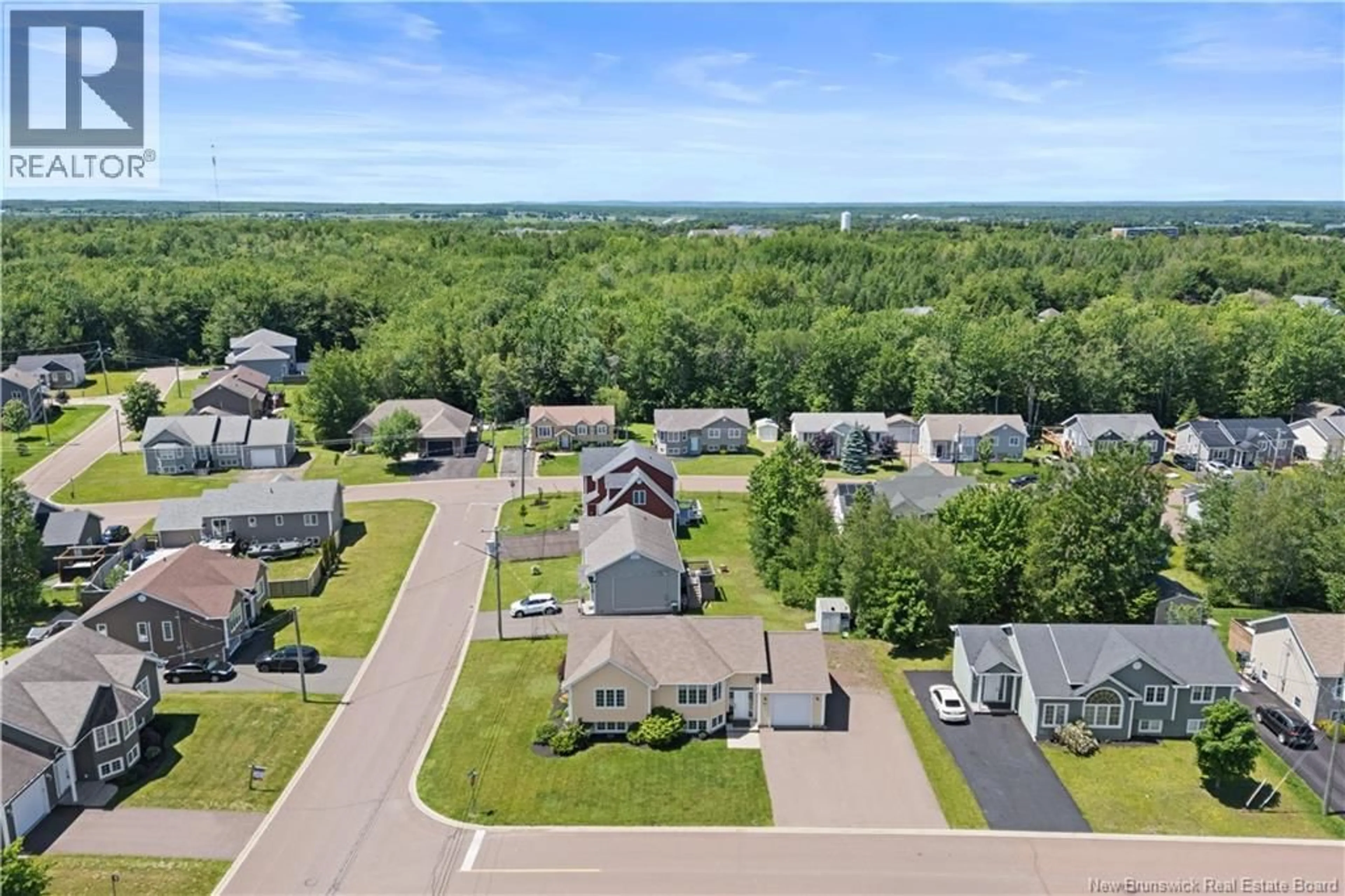 A pic from outside/outdoor area/front of a property/back of a property/a pic from drone, unknown for 87 MANON STREET, Shediac New Brunswick E4P0B9