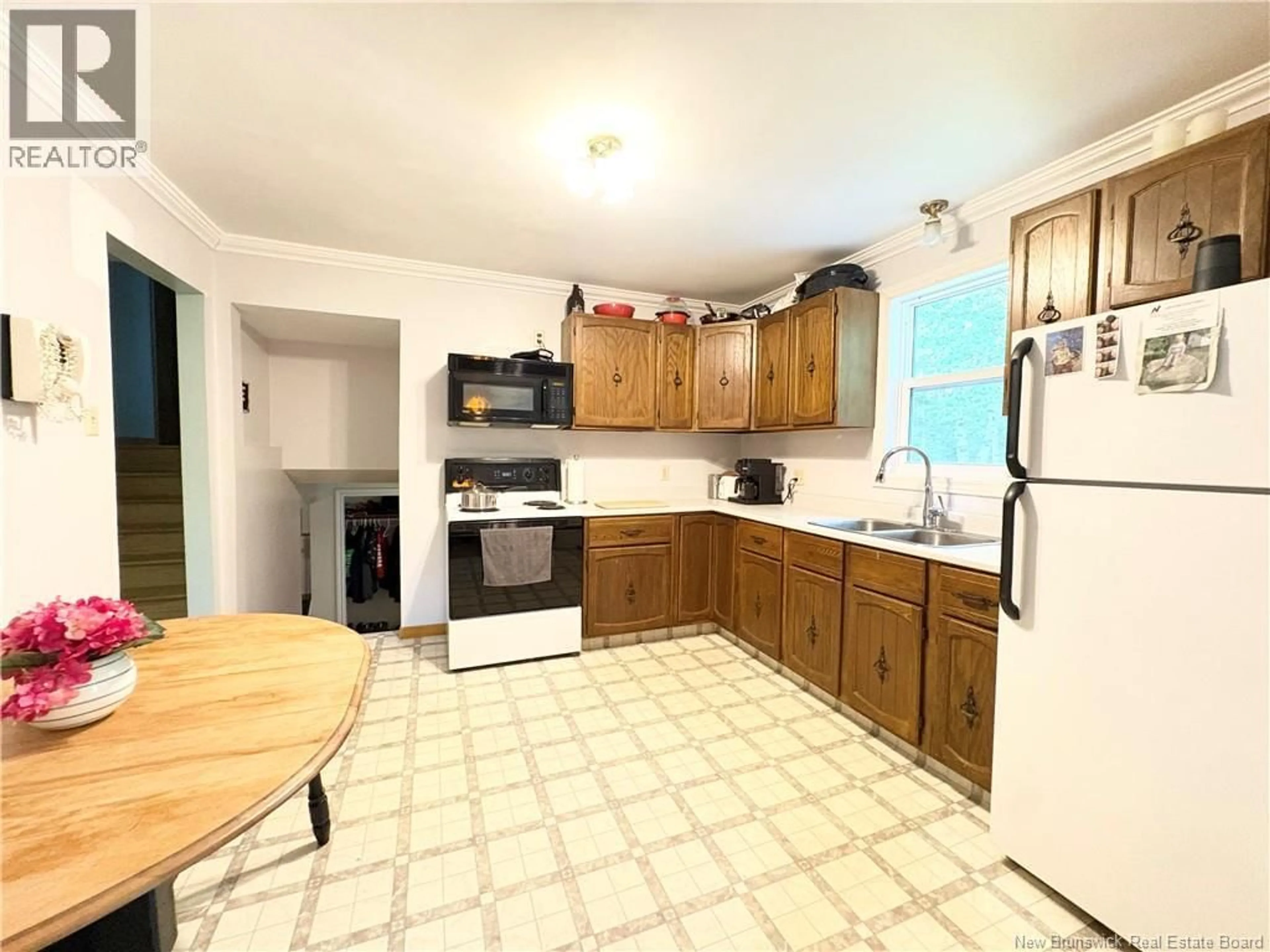 Standard kitchen, unknown for 3 HONEY STREET, Chatham New Brunswick E1N3R7