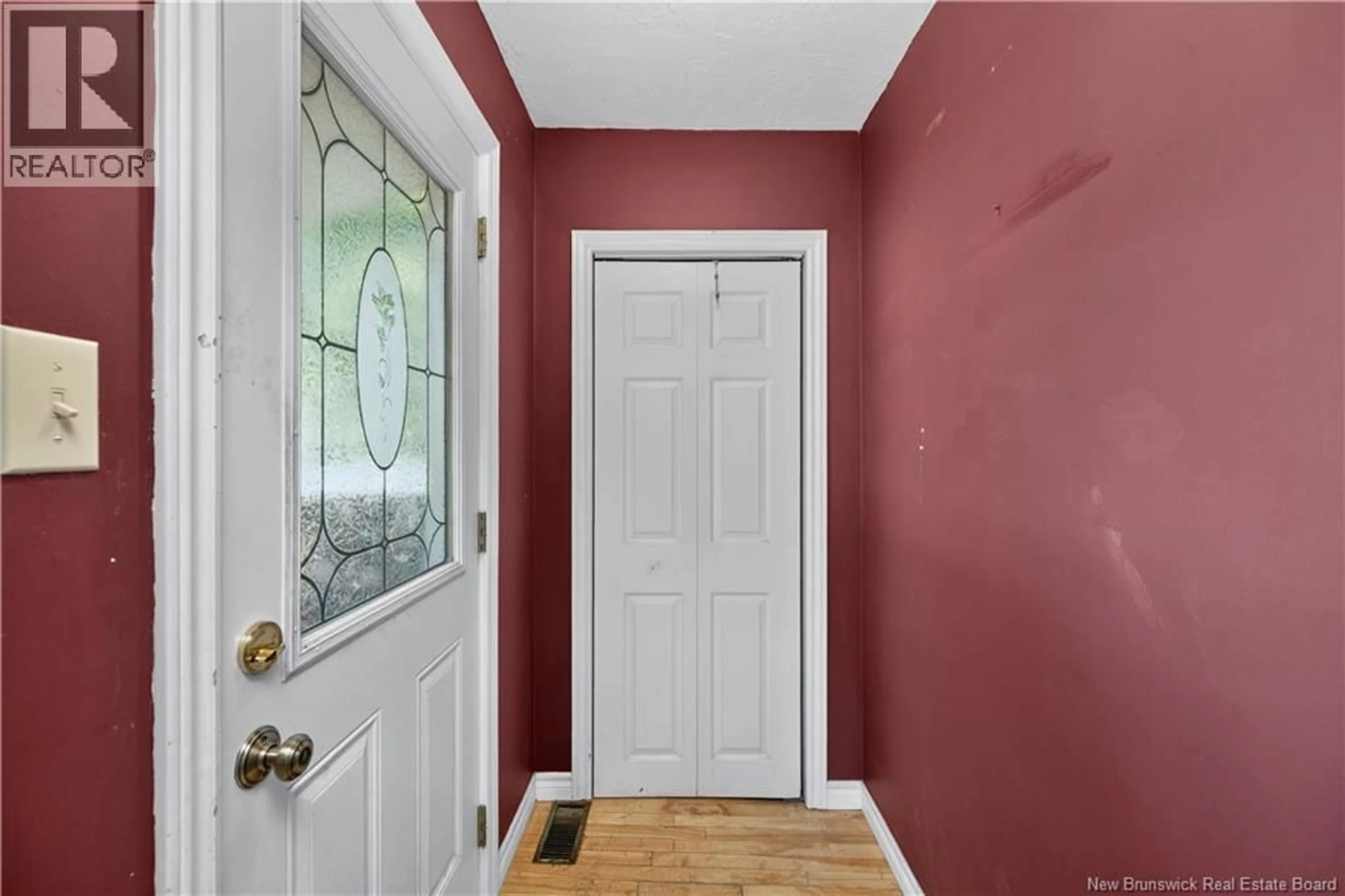Indoor entryway for 47 WEST LANE, Moncton New Brunswick E1C6T8
