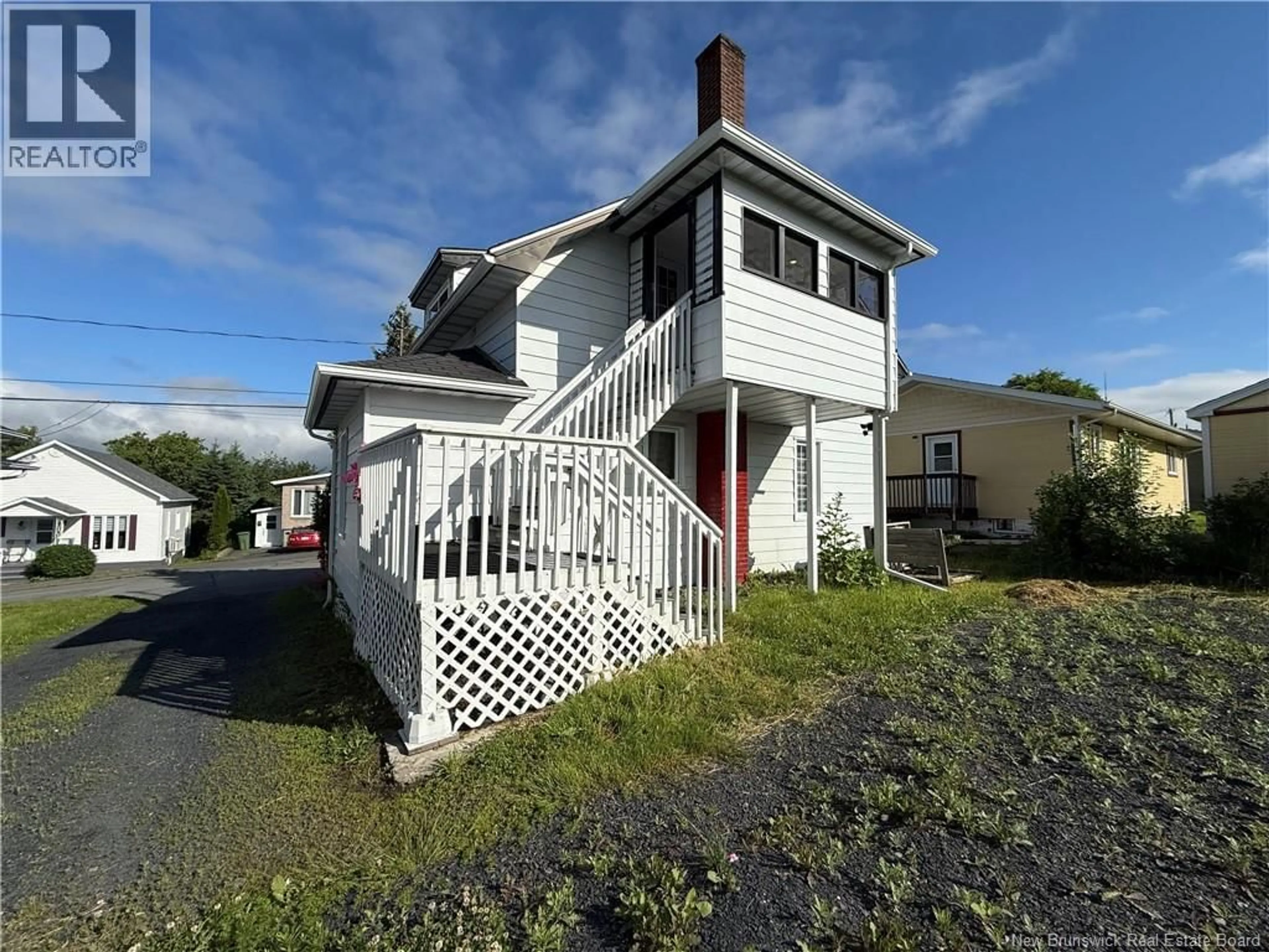 Home with vinyl exterior material, street for 93 39E AVENUE, Edmundston New Brunswick E3V2X1