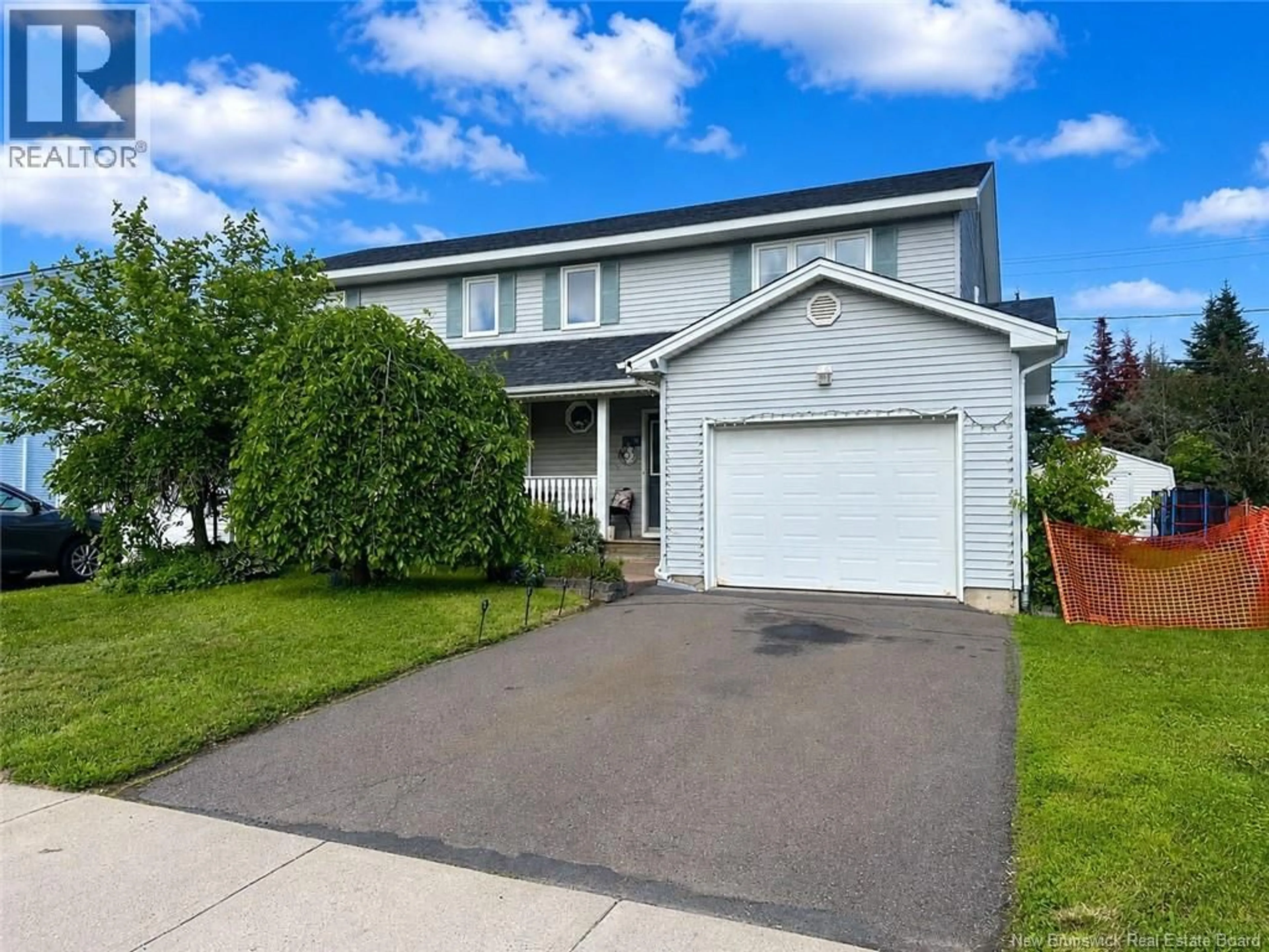 Home with vinyl exterior material, street for 35 ARTHUR STREET, Moncton New Brunswick E1C9Y1