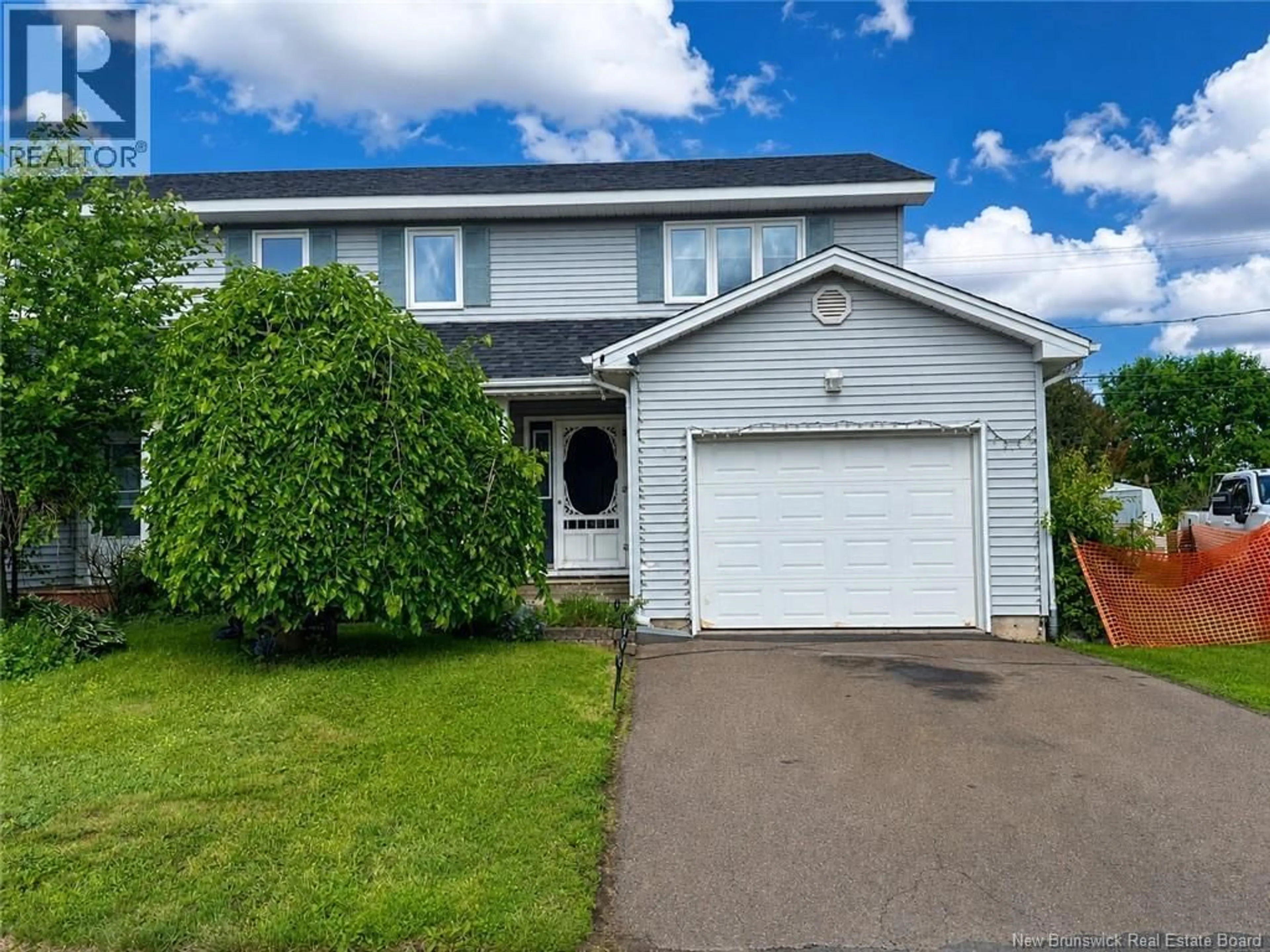 Home with vinyl exterior material, street for 35 ARTHUR STREET, Moncton New Brunswick E1C9Y1