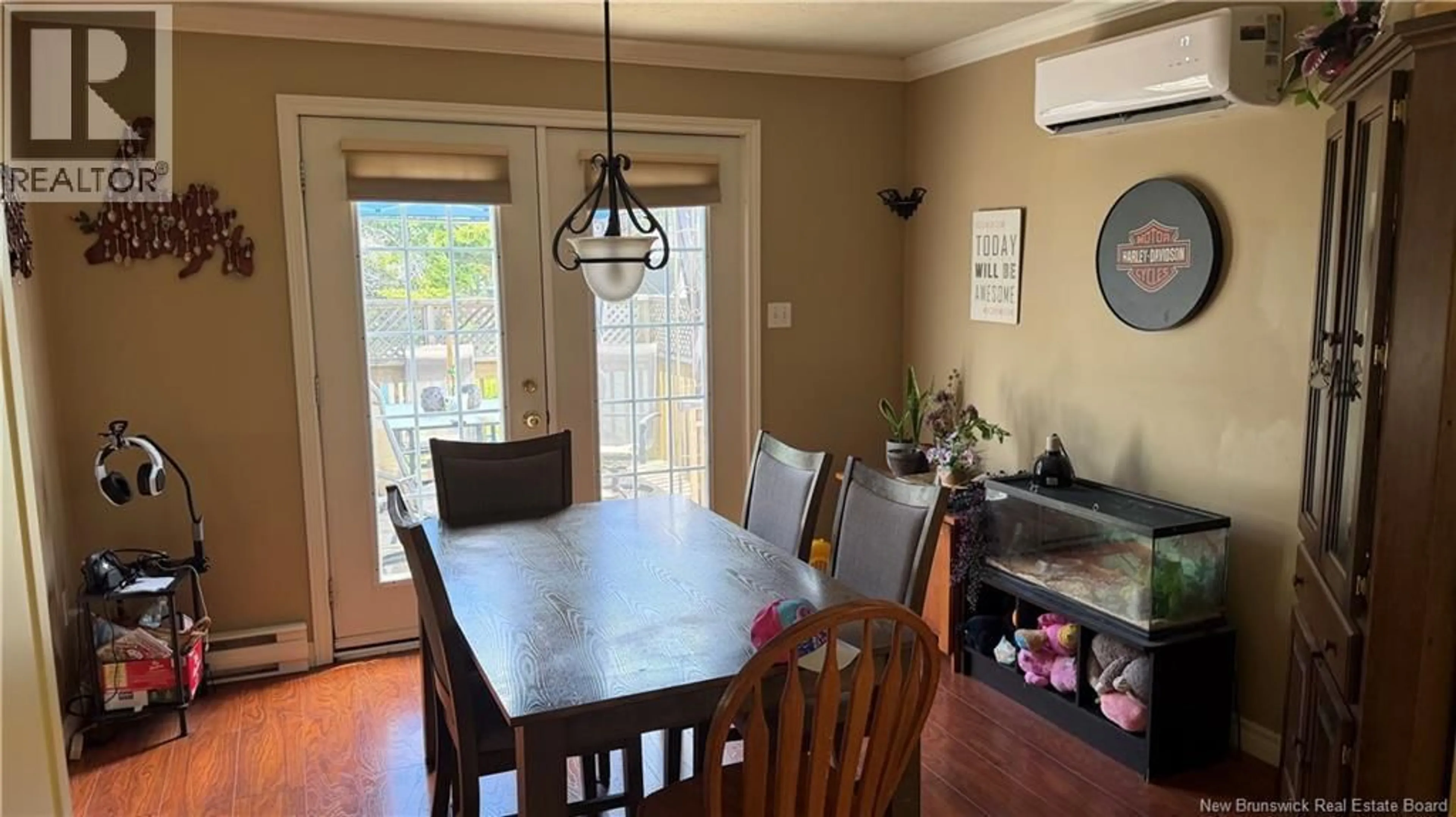 Dining room, wood/laminate floor for 35 ARTHUR STREET, Moncton New Brunswick E1C9Y1