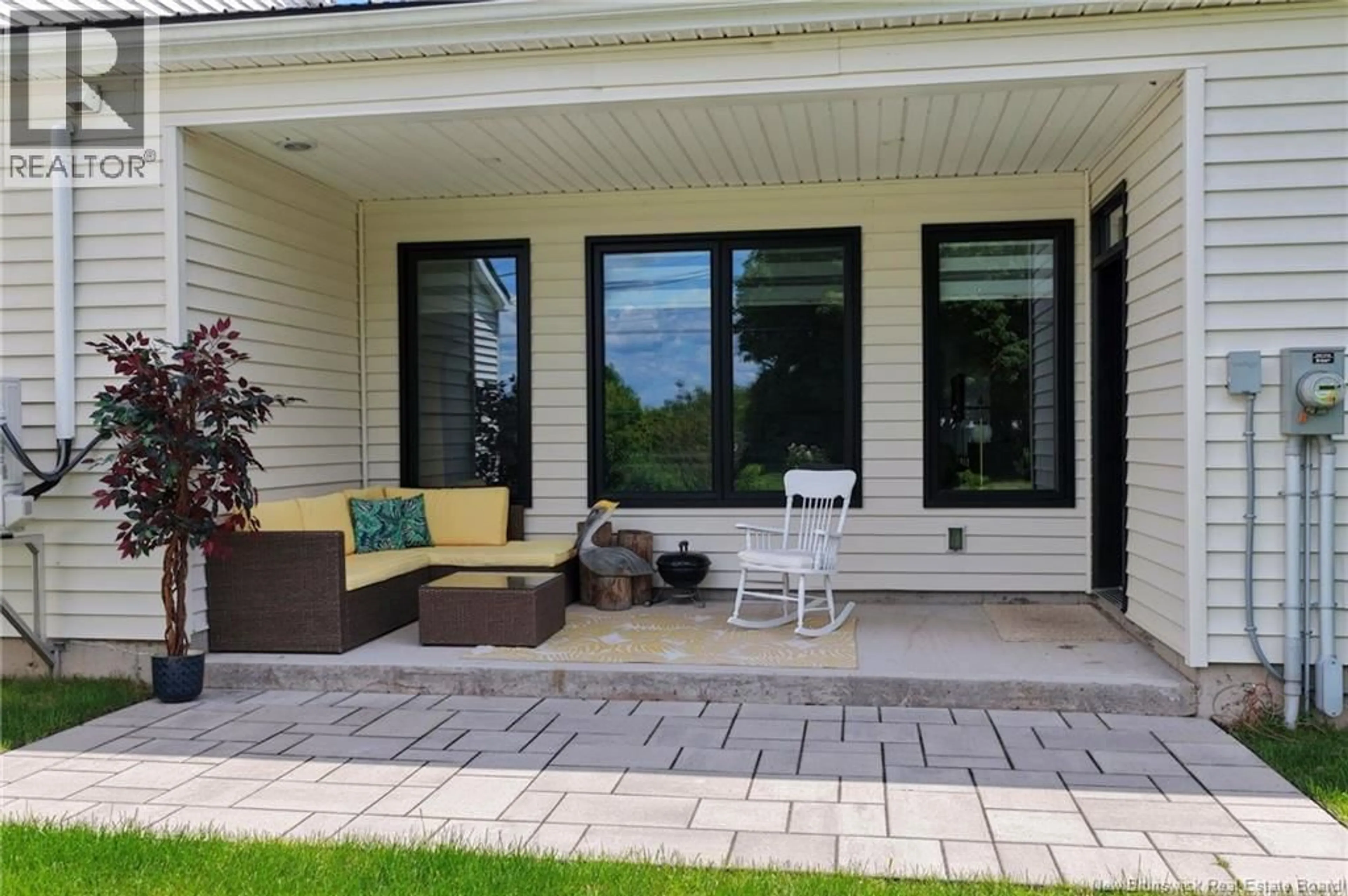 Patio, street for 104 - 724 ROUTE 133, Pointe-Du-Chêne New Brunswick E4P5A3
