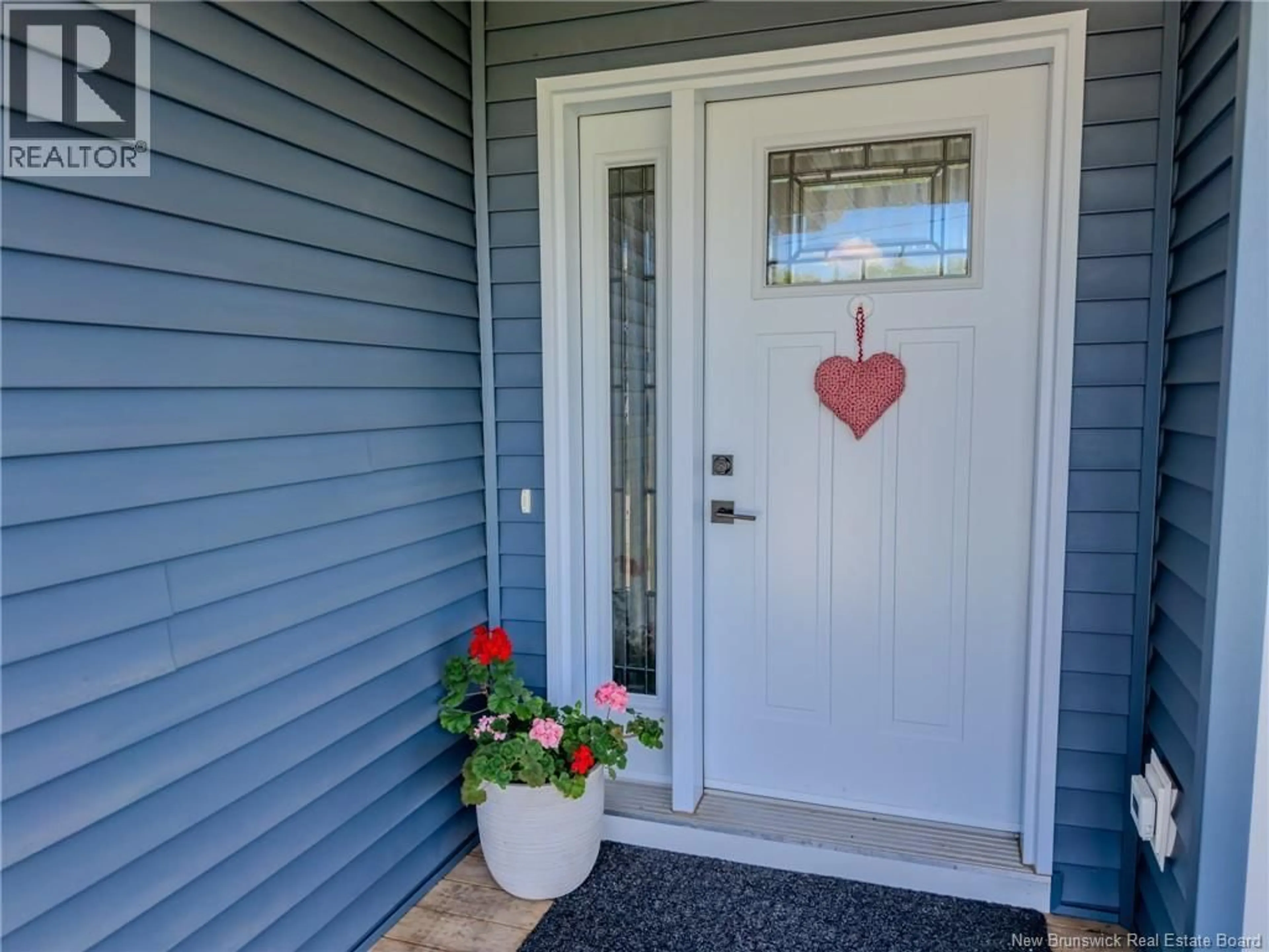 Indoor entryway for 12 CARLTON DRIVE, Quispamsis New Brunswick E2G0C3