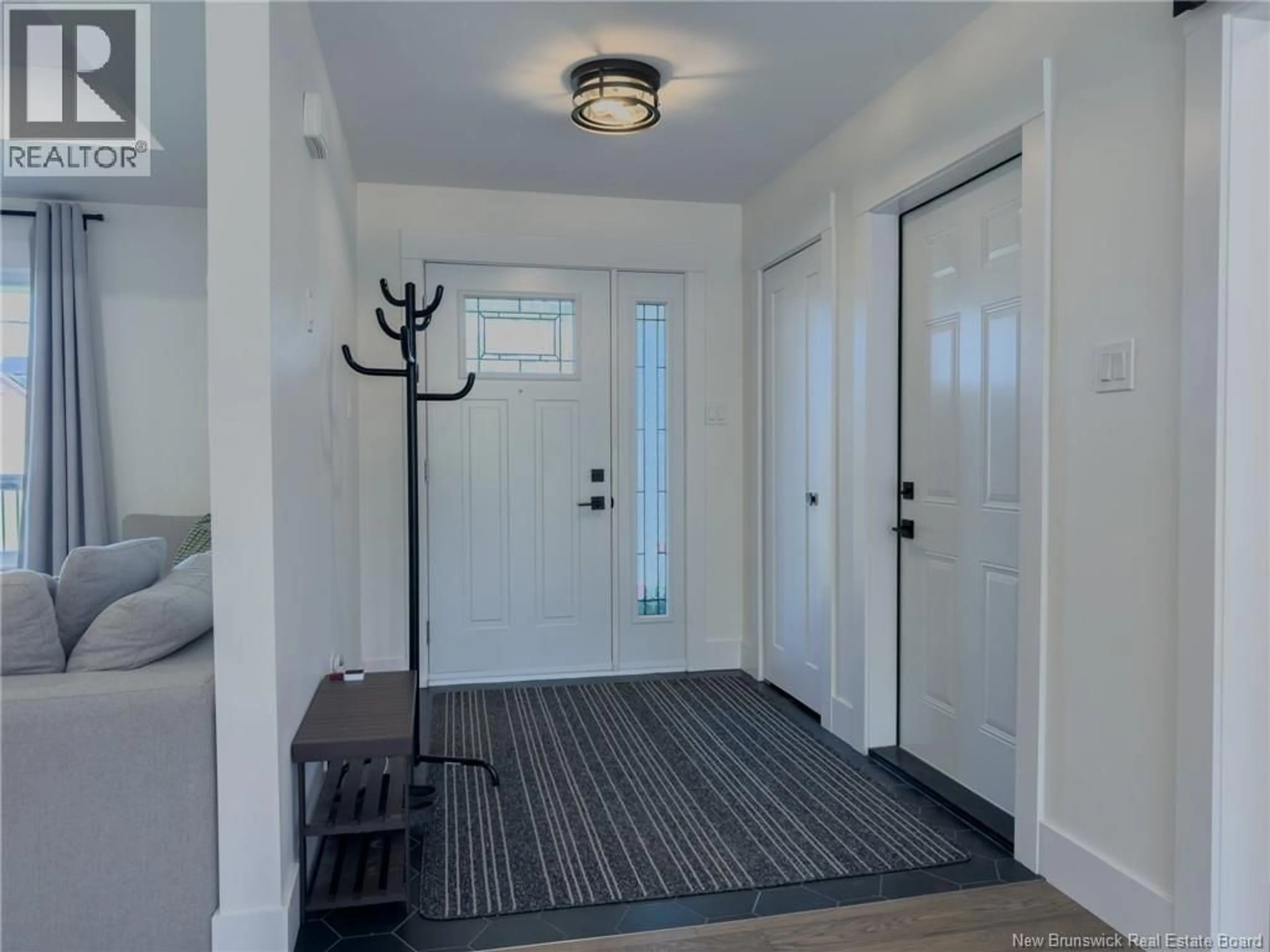 Indoor entryway for 12 CARLTON DRIVE, Quispamsis New Brunswick E2G0C3