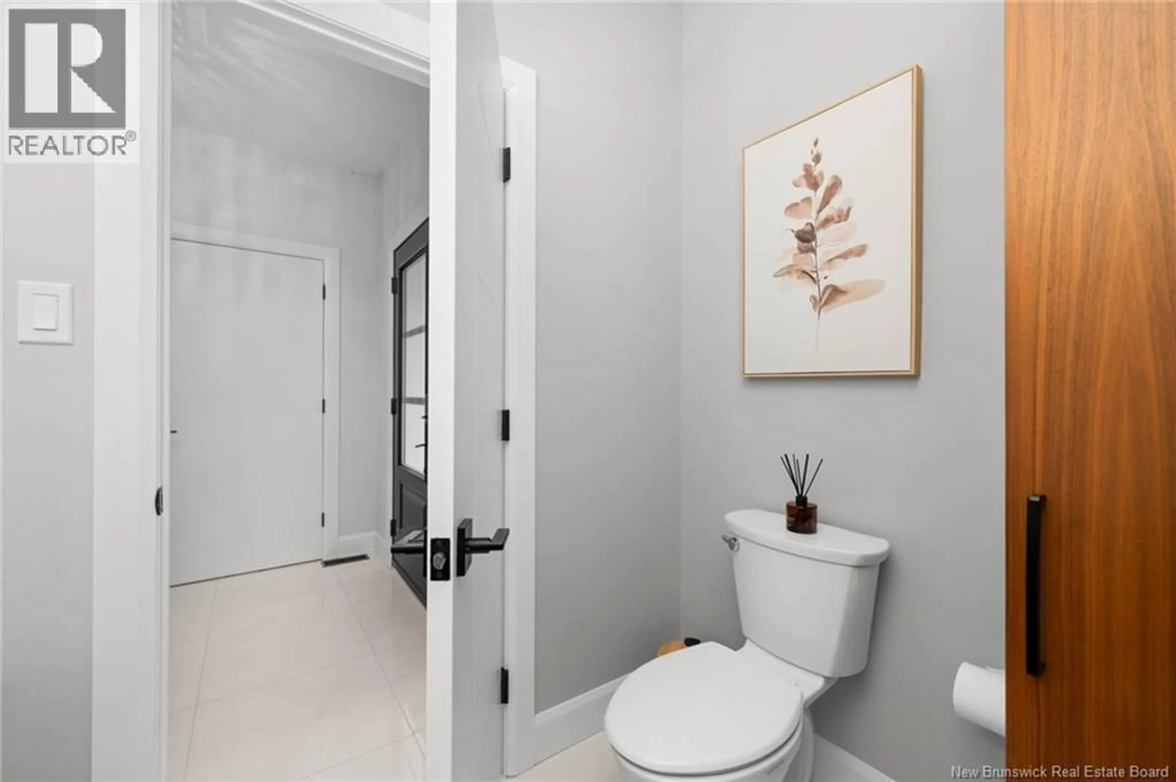 Standard bathroom, ceramic/tile floor for 18 LONDON LANE, Irishtown New Brunswick E1H0J1