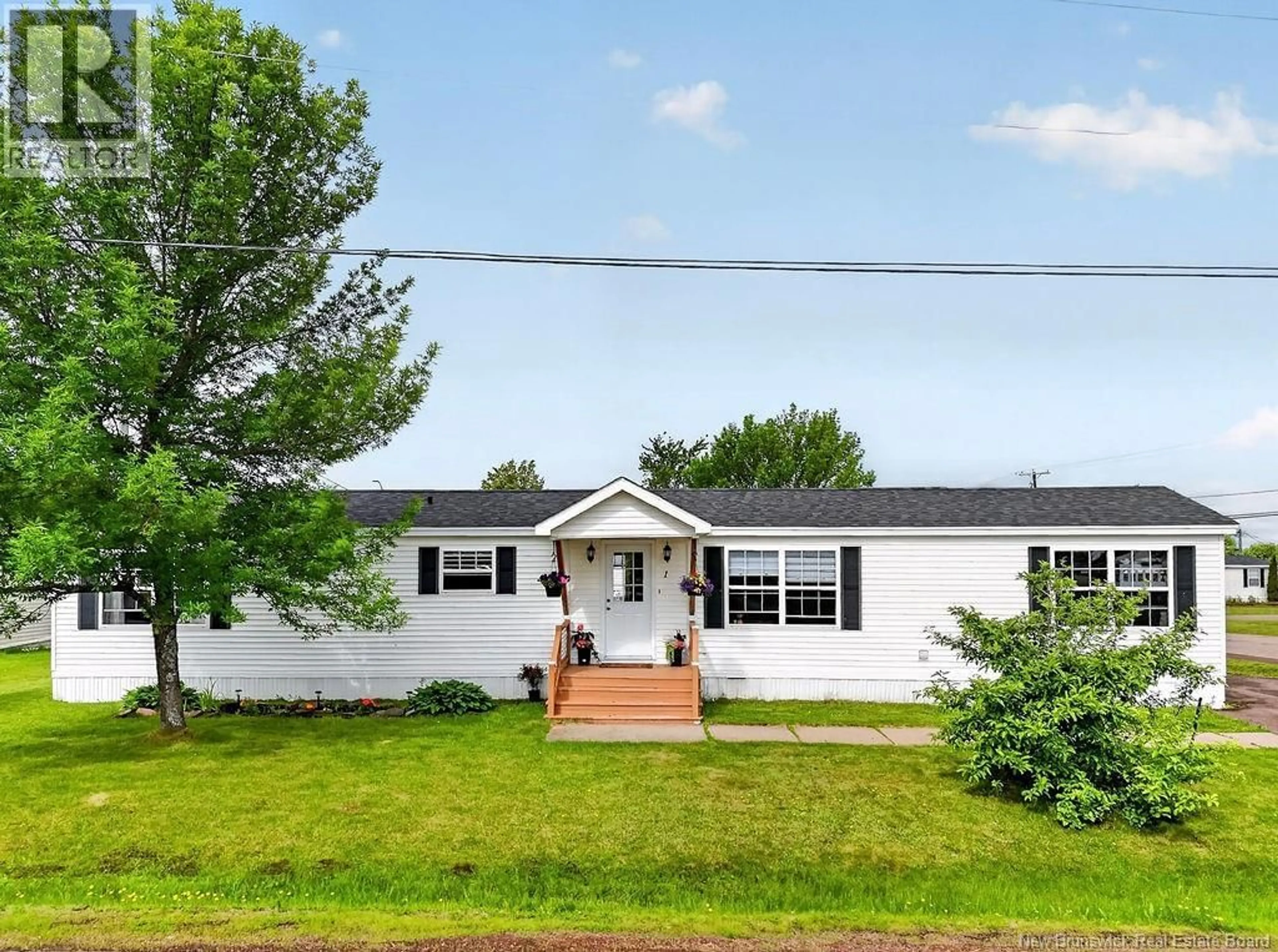 Home with vinyl exterior material, street for 1 PERIDOT, Moncton New Brunswick E1H3E4
