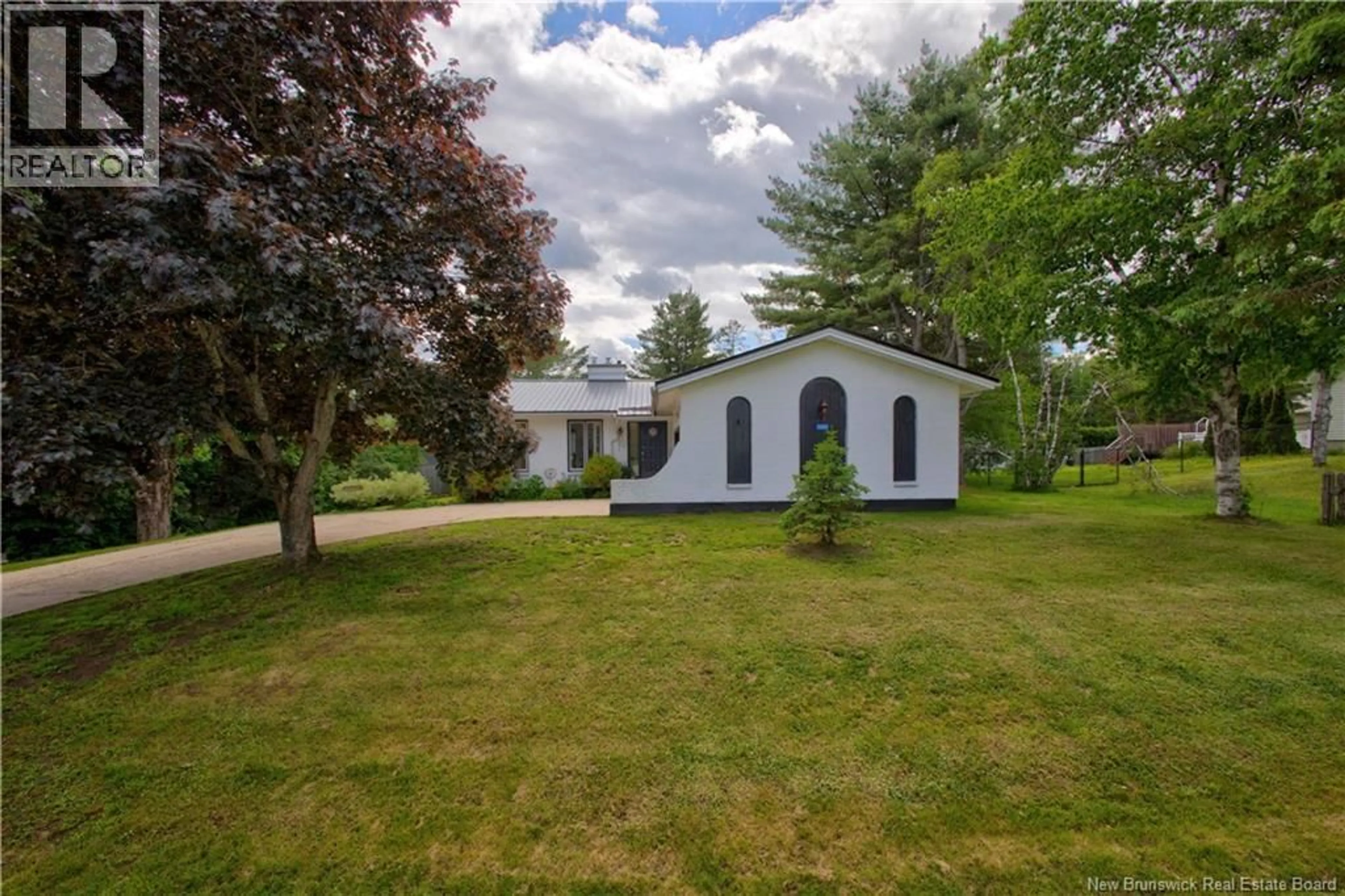 A pic from outside/outdoor area/front of a property/back of a property/a pic from drone, unknown for 148 SUNRISE DRIVE, Miramichi New Brunswick E1V6Z9