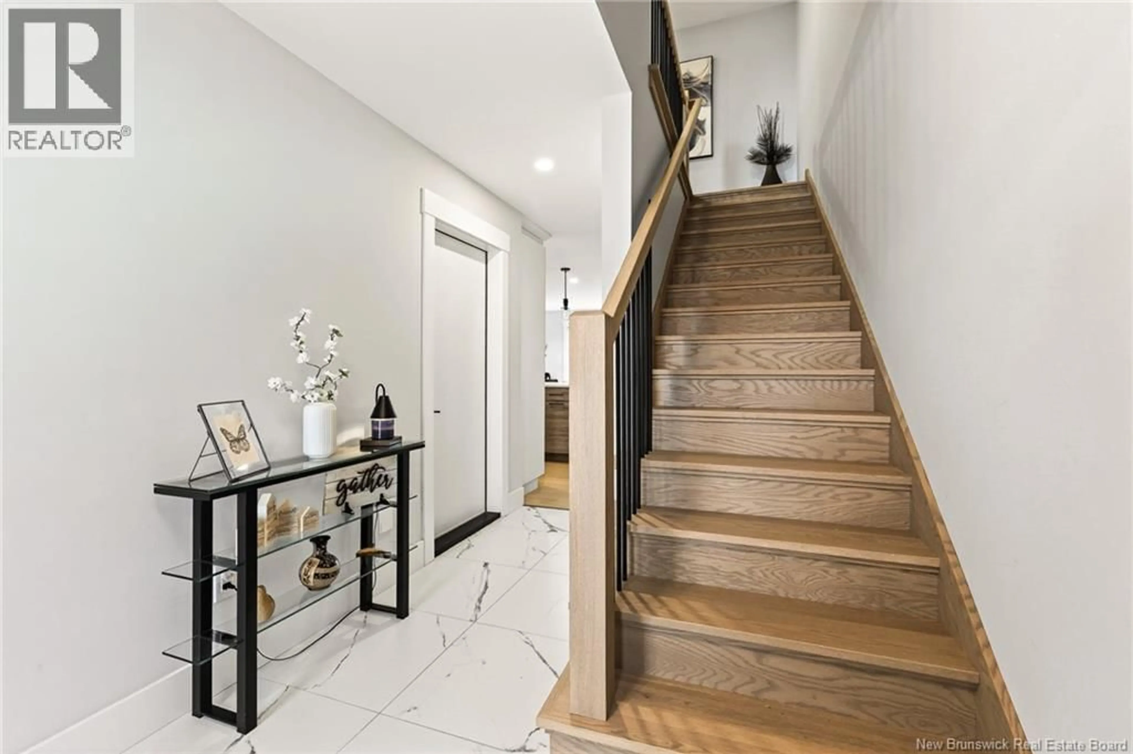 Indoor entryway for 186 NORBERT STREET, Dieppe New Brunswick E1A9Y8