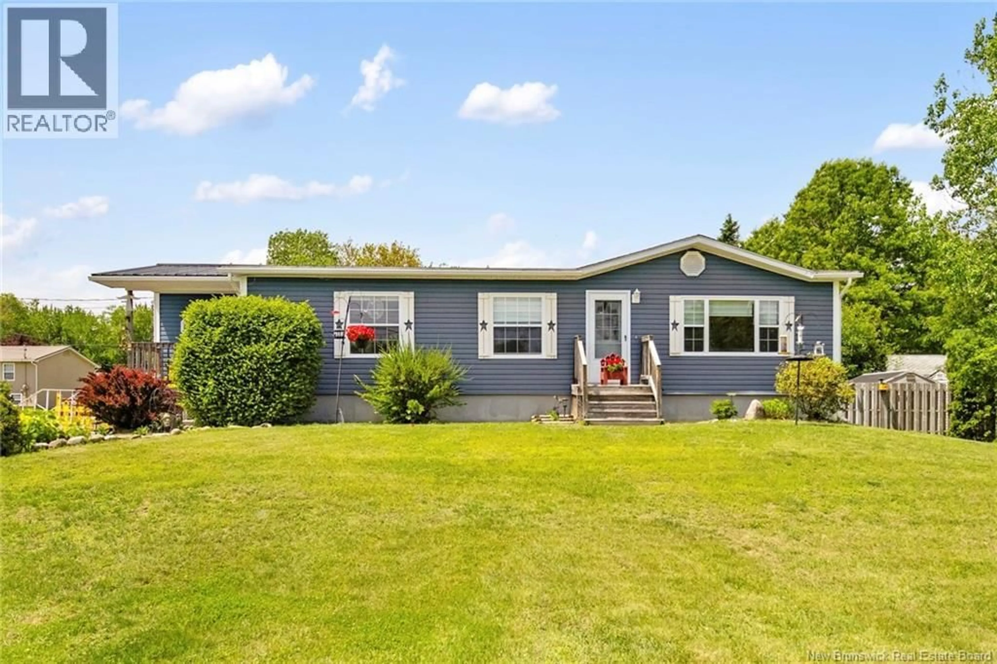 Home with vinyl exterior material, unknown for 82 NEVERS ROAD, Lincoln New Brunswick E3B8R8