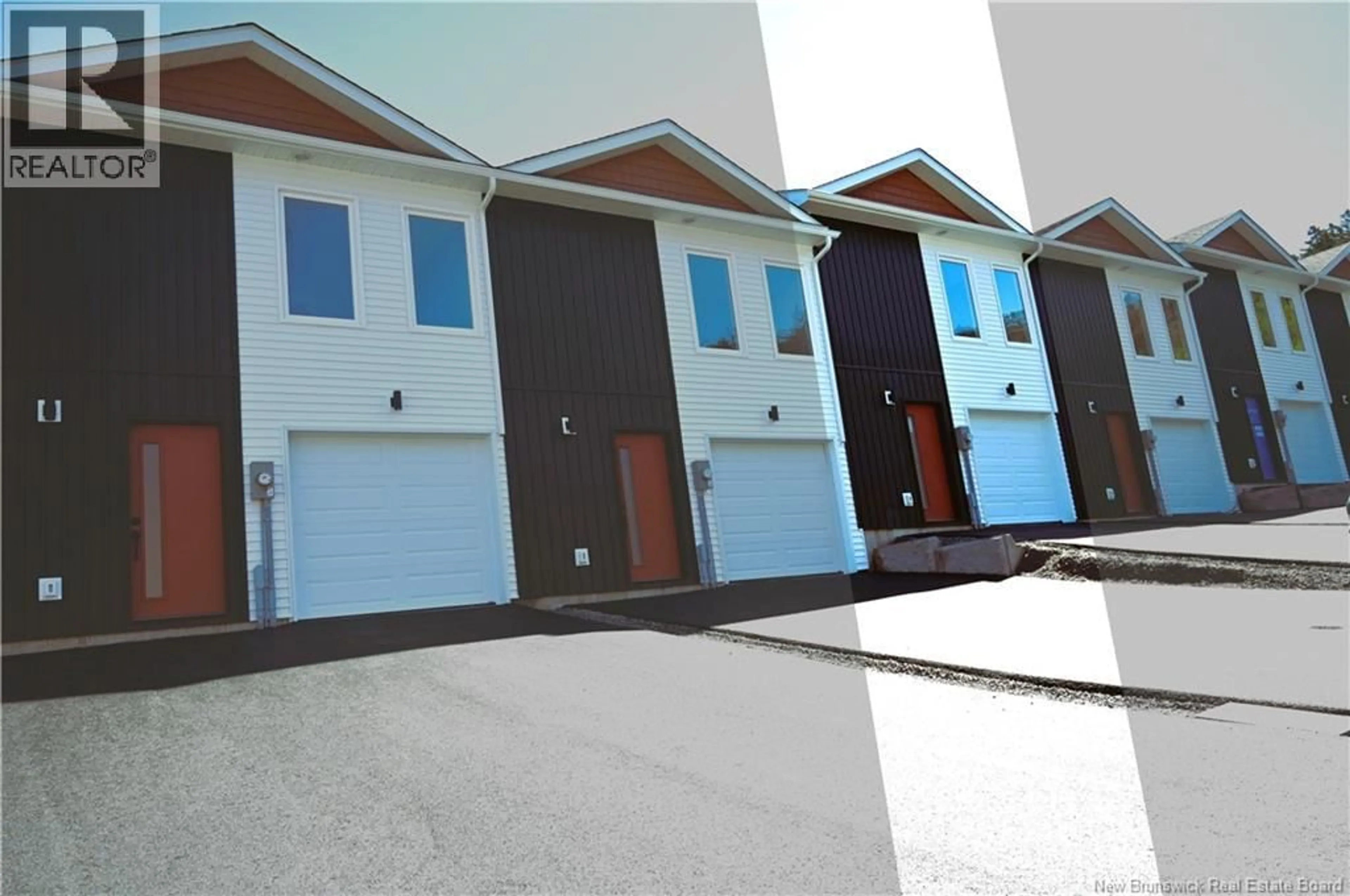Patio, street for 31 ARLINGTON CRESCENT, Saint John New Brunswick E2K0G4