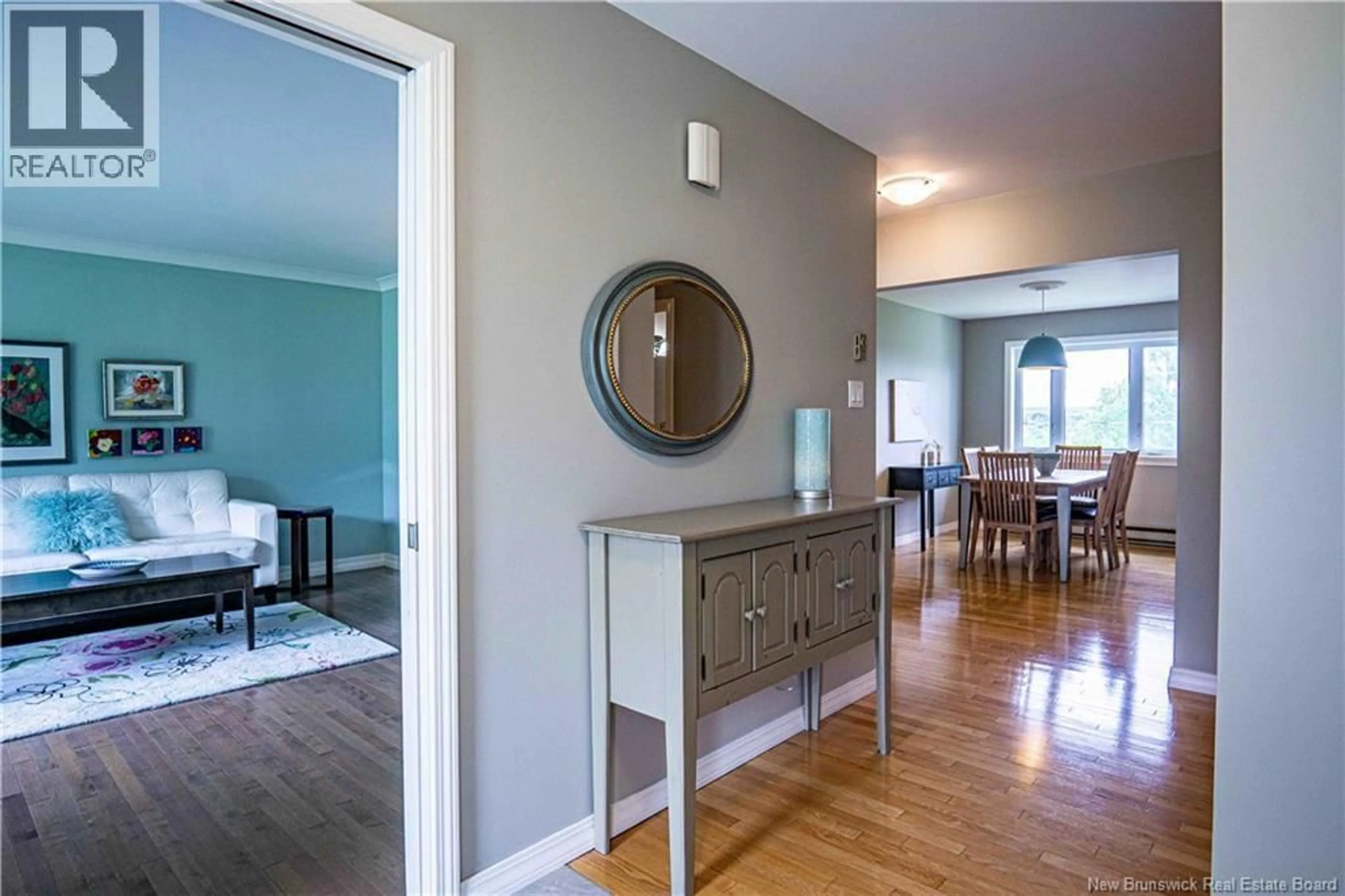 Indoor entryway for 75 THORNDALE COURT, Fredericton New Brunswick E3C1M1