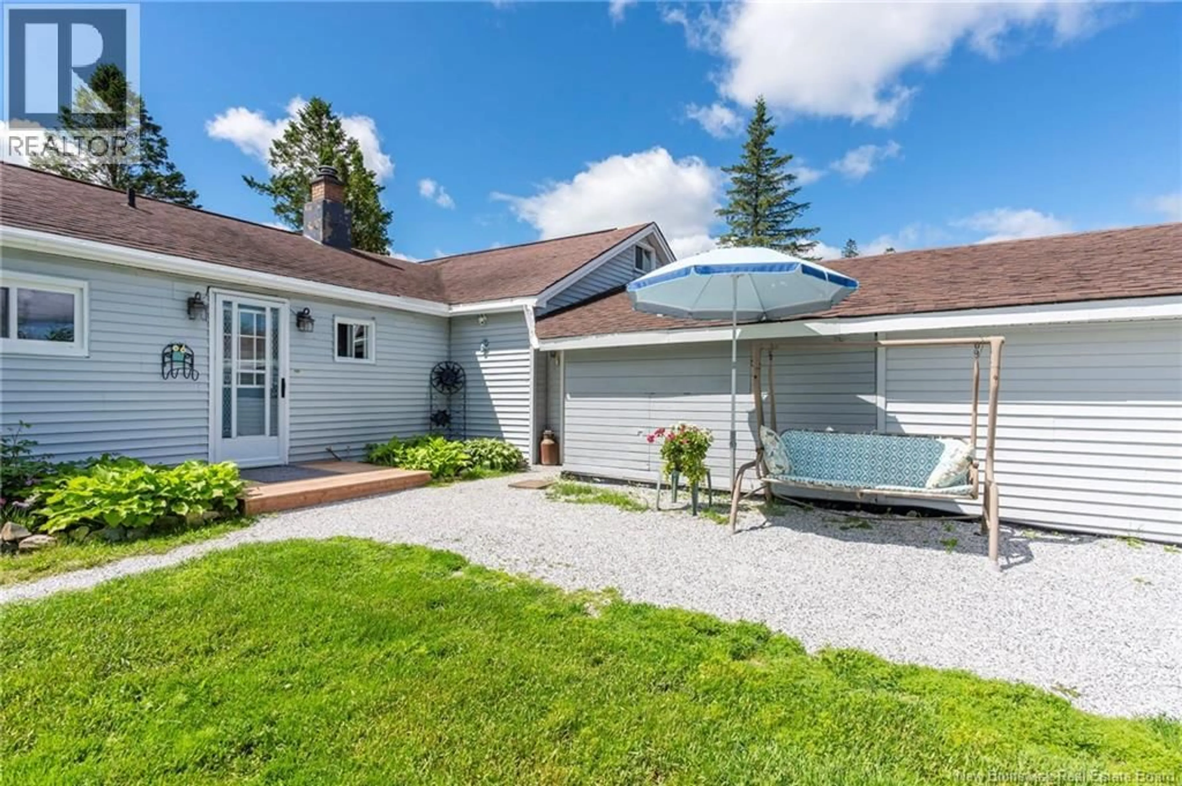 Home with vinyl exterior material, street for 10 MCMAHON, Barnesville New Brunswick E5N3S7