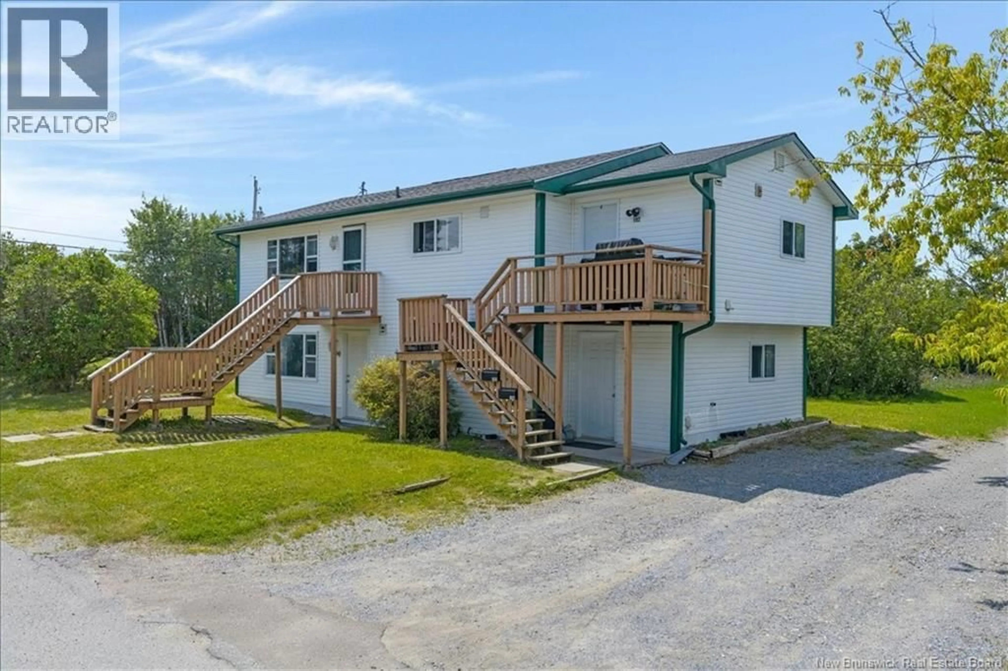A pic from outside/outdoor area/front of a property/back of a property/a pic from drone, unknown for 190-192 ALMA STREET, Saint John New Brunswick E2J1L5