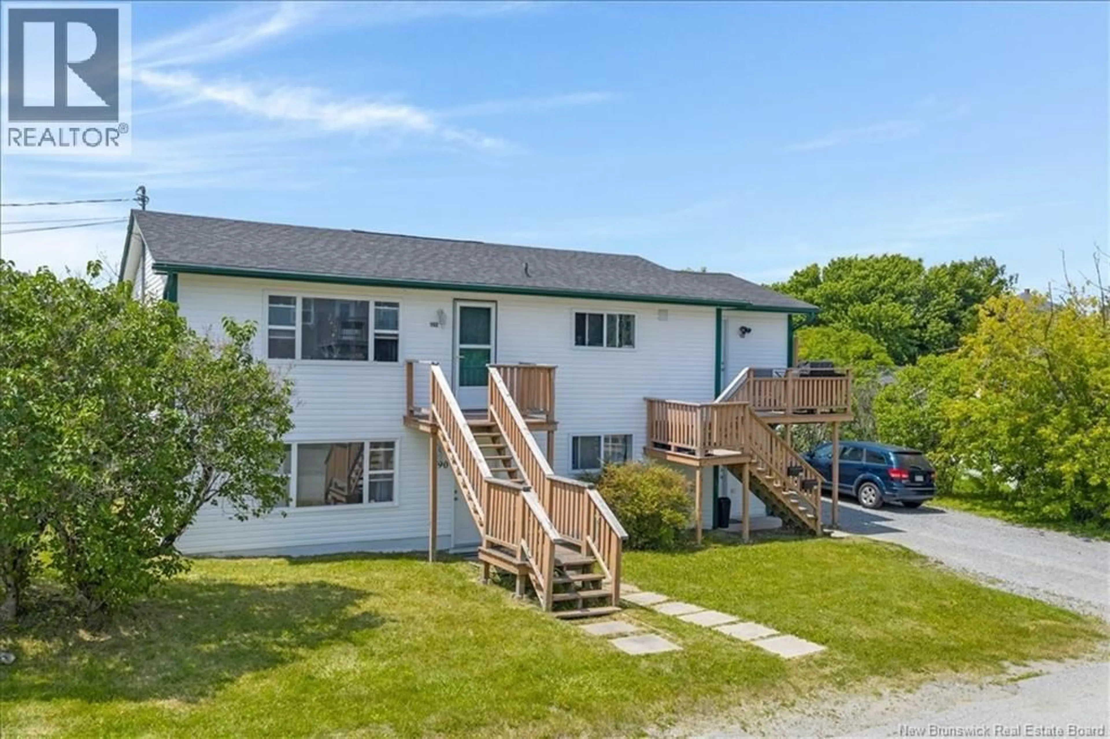 A pic from outside/outdoor area/front of a property/back of a property/a pic from drone, unknown for 190-192 ALMA STREET, Saint John New Brunswick E2J1L5
