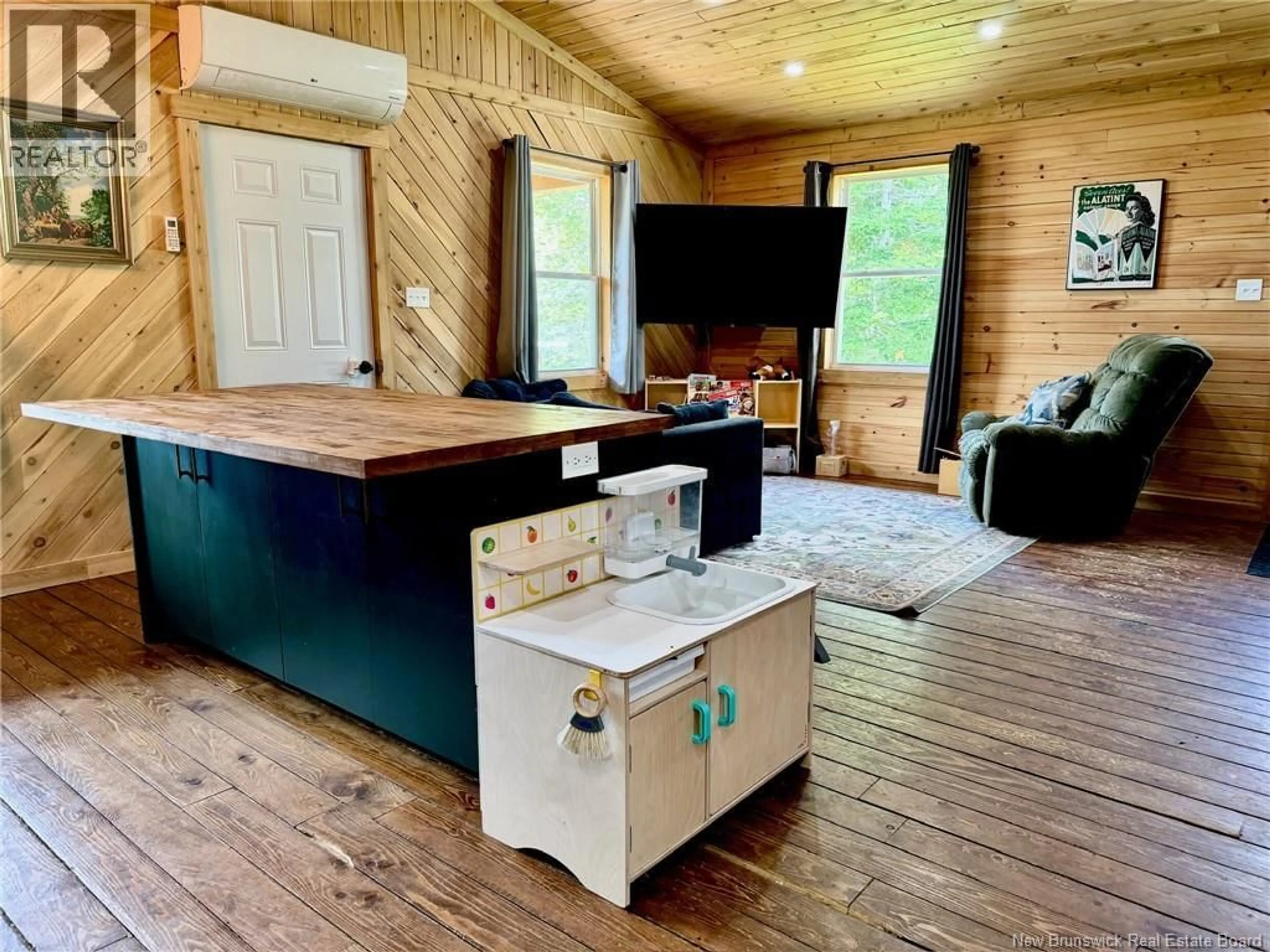 Open concept kitchen, wood/laminate floor for 2212 ROUTE 107, Williamsburg New Brunswick E6B1X6