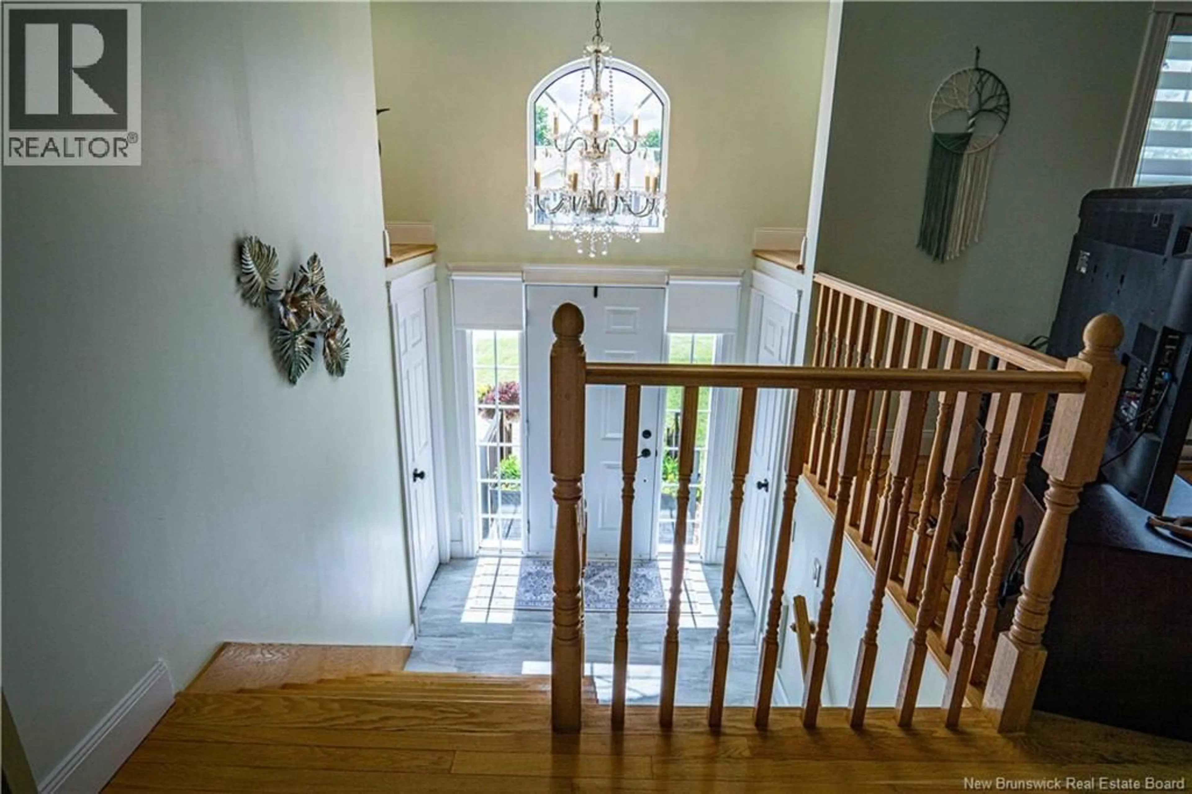 Indoor foyer for 53 MOCKLER STREET, Oromocto New Brunswick E2V4R4