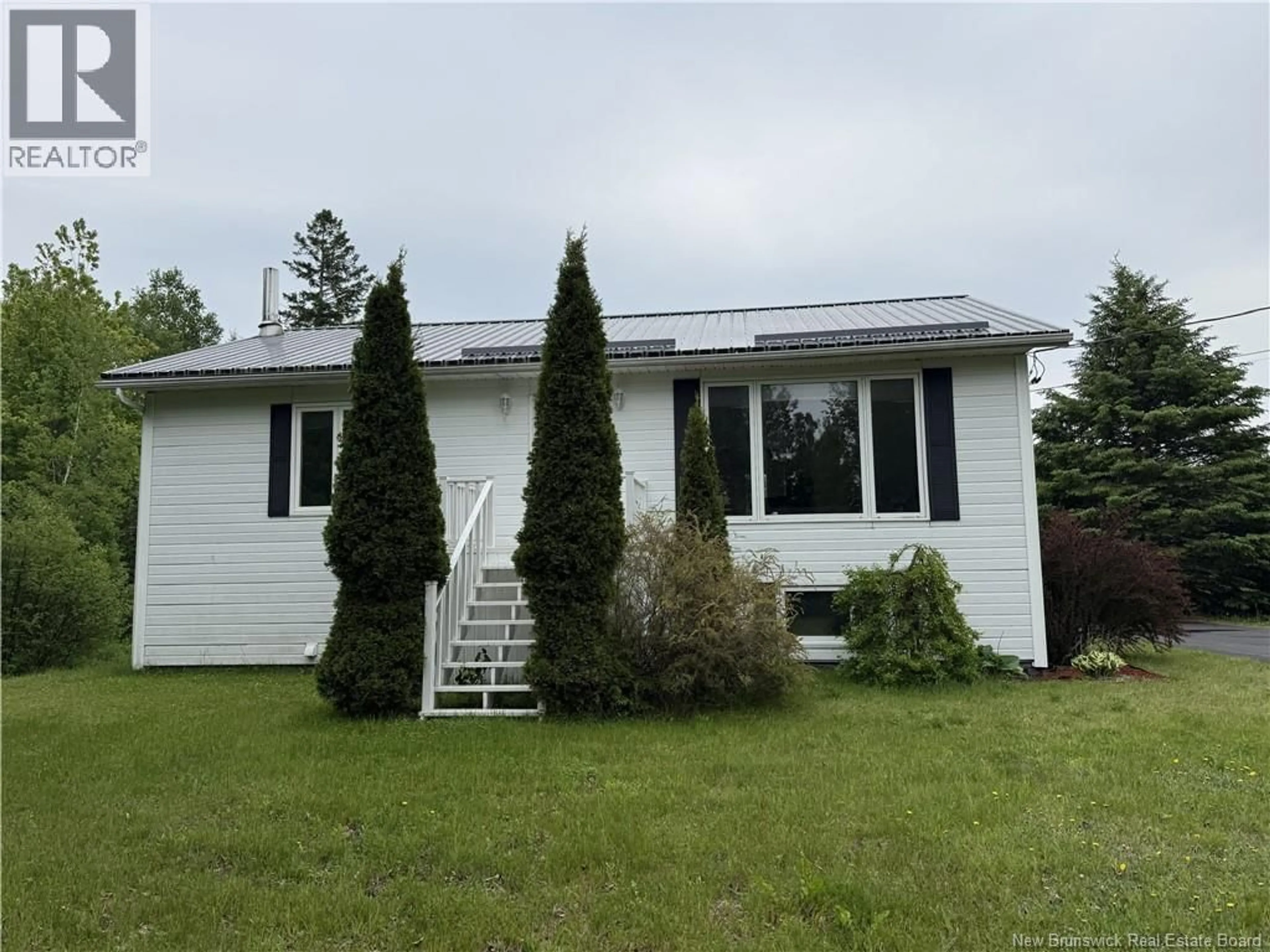 Home with vinyl exterior material, unknown for 431 BOULEVARD DES ACADIENS BOULEVARD, Bertrand New Brunswick E1W1G1