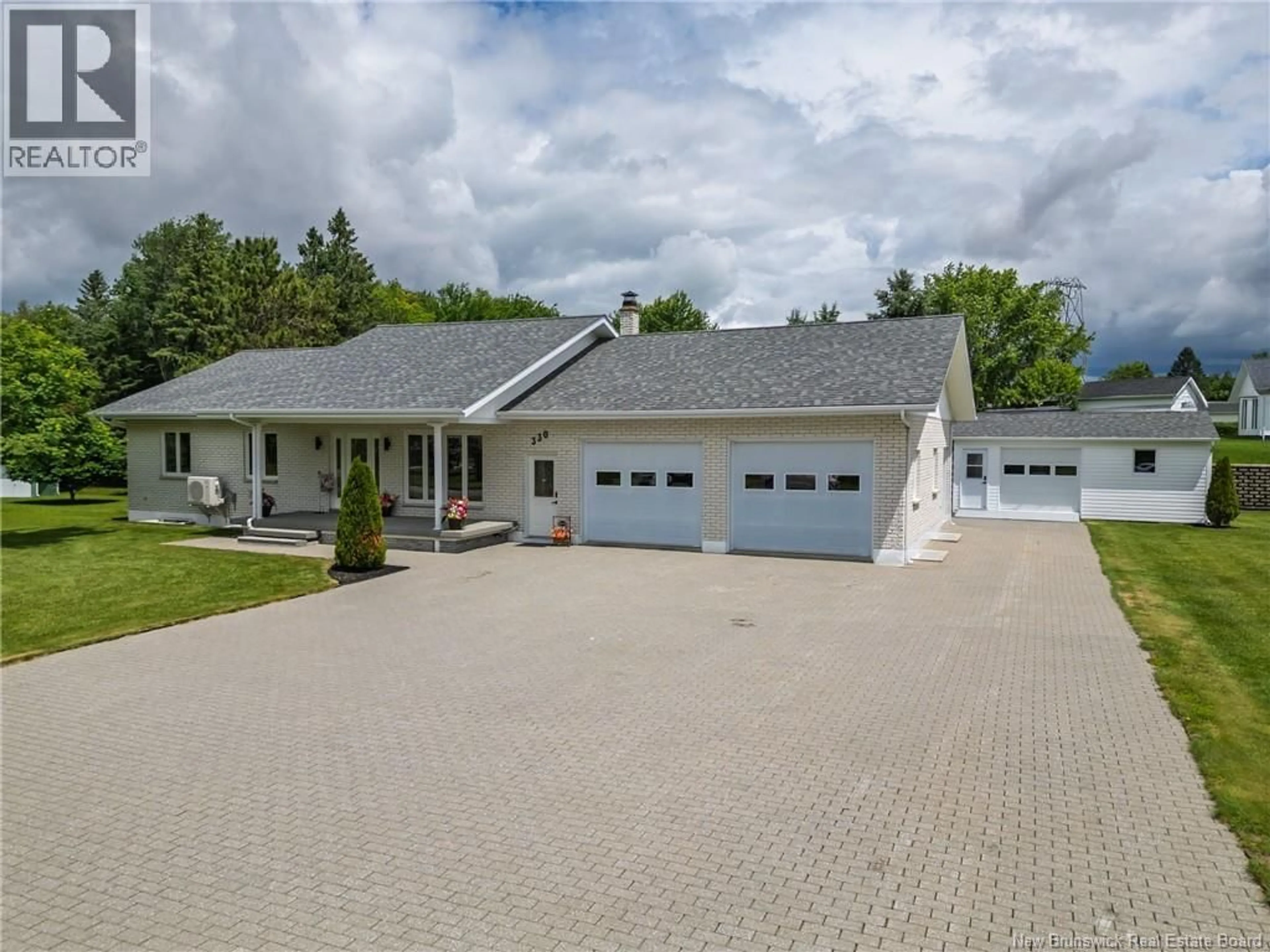 A pic from outside/outdoor area/front of a property/back of a property/a pic from drone, street for 330 GUAY STREET, Grand-Sault/Grand Falls New Brunswick E3Y1E4