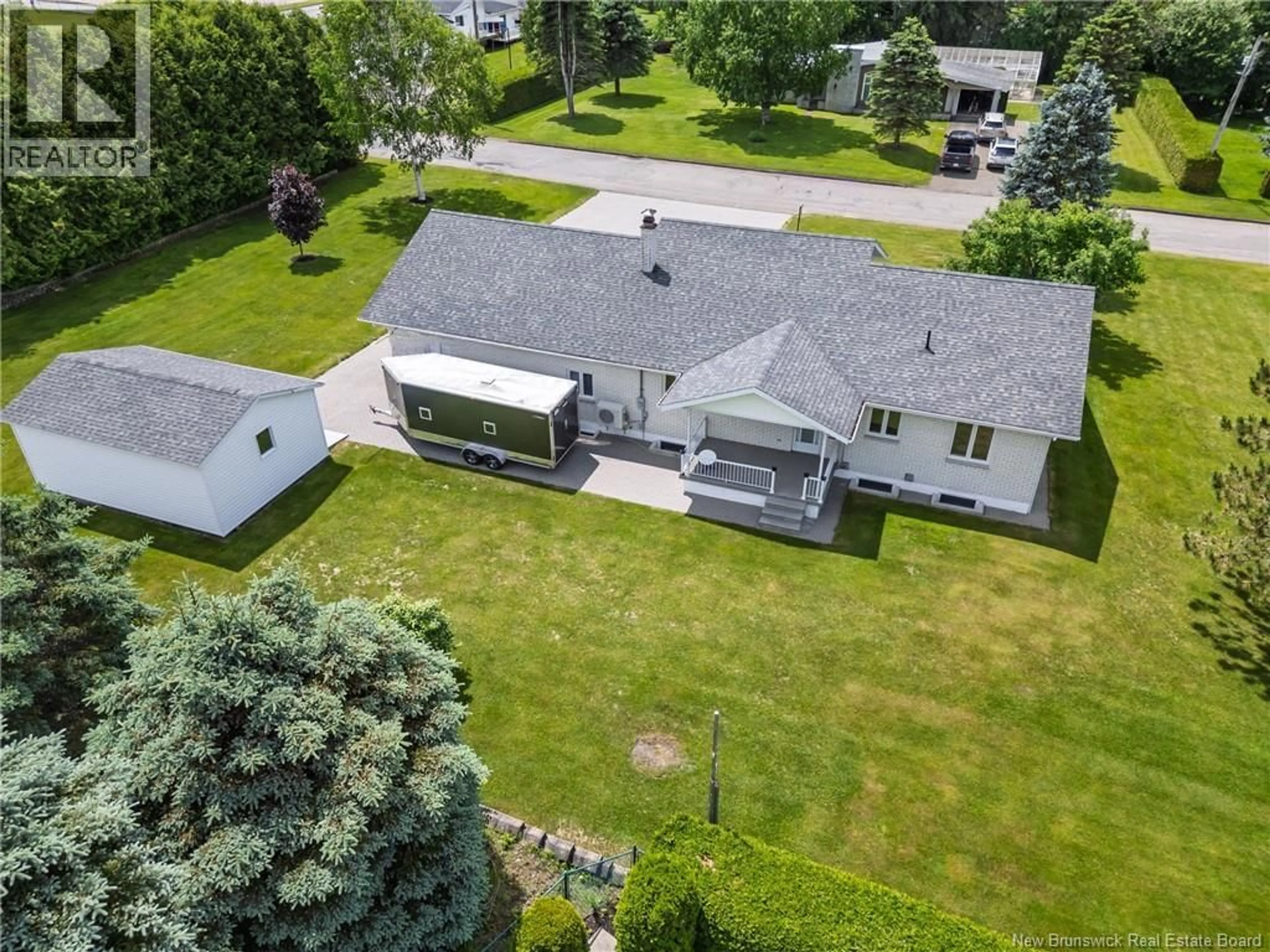 A pic from outside/outdoor area/front of a property/back of a property/a pic from drone, unknown for 330 GUAY STREET, Grand-Sault/Grand Falls New Brunswick E3Y1E4