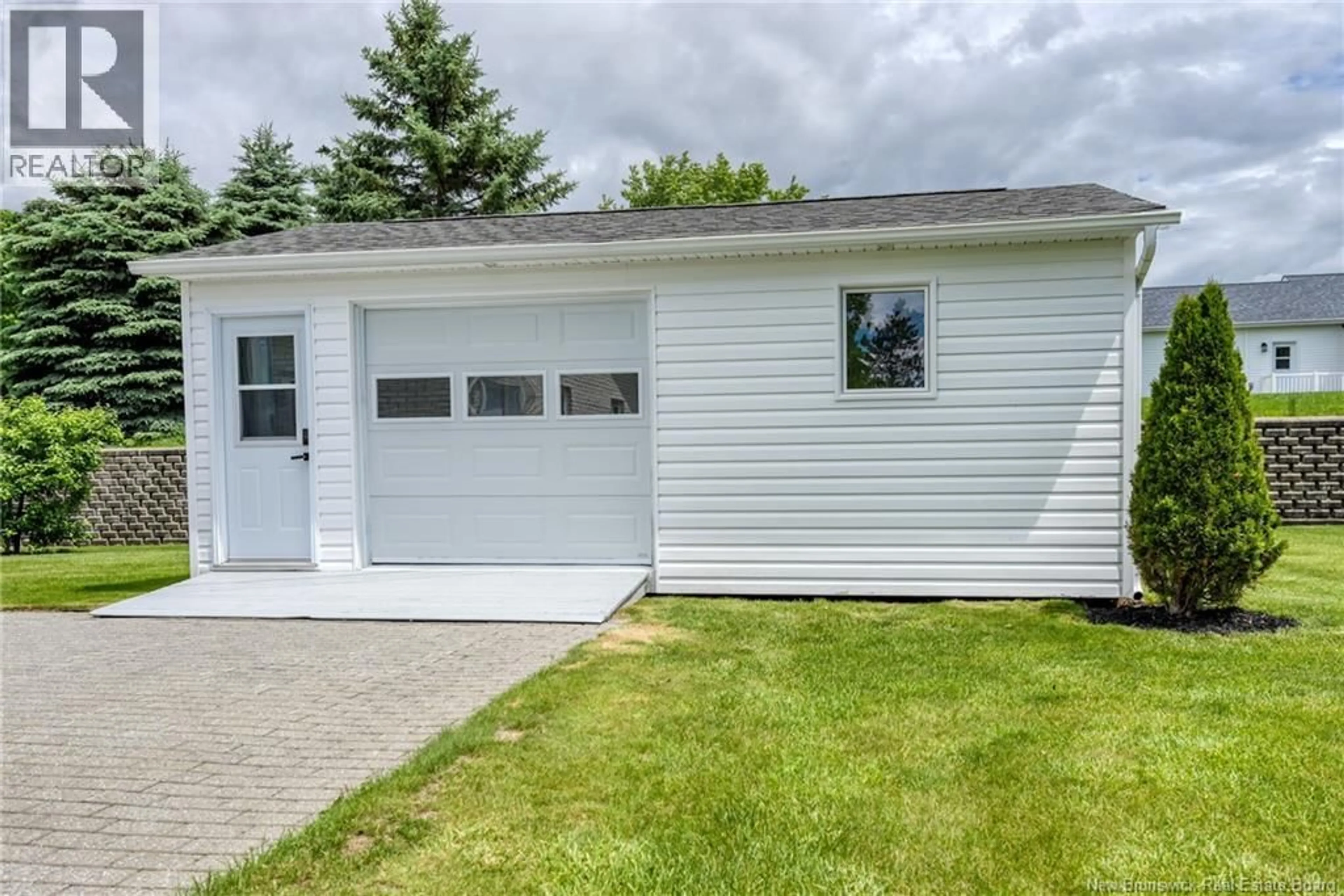 Home with vinyl exterior material, street for 330 GUAY STREET, Grand-Sault/Grand Falls New Brunswick E3Y1E4