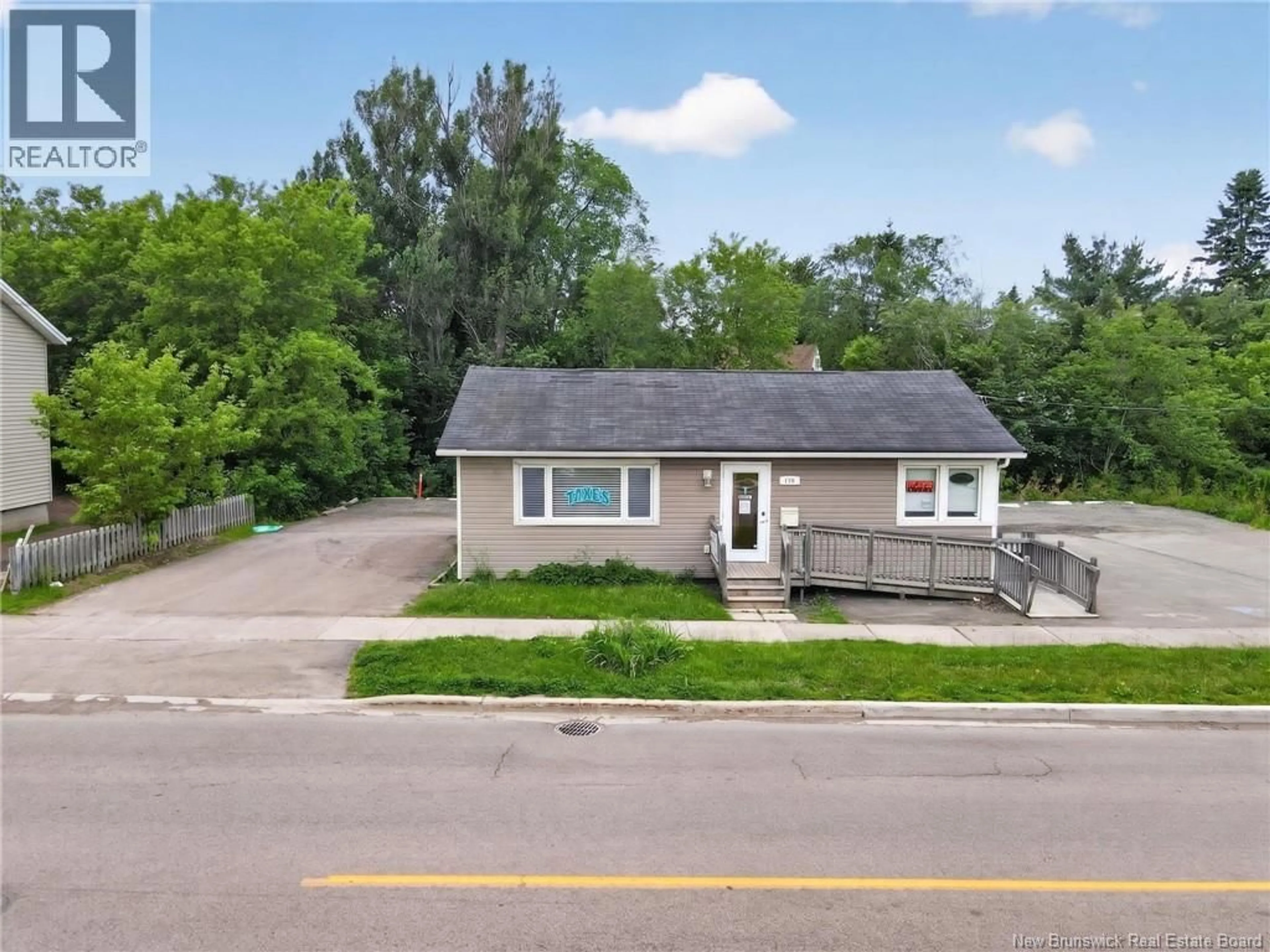 A pic from outside/outdoor area/front of a property/back of a property/a pic from drone, street for 270 MILL ROAD, Moncton New Brunswick E1A4B1