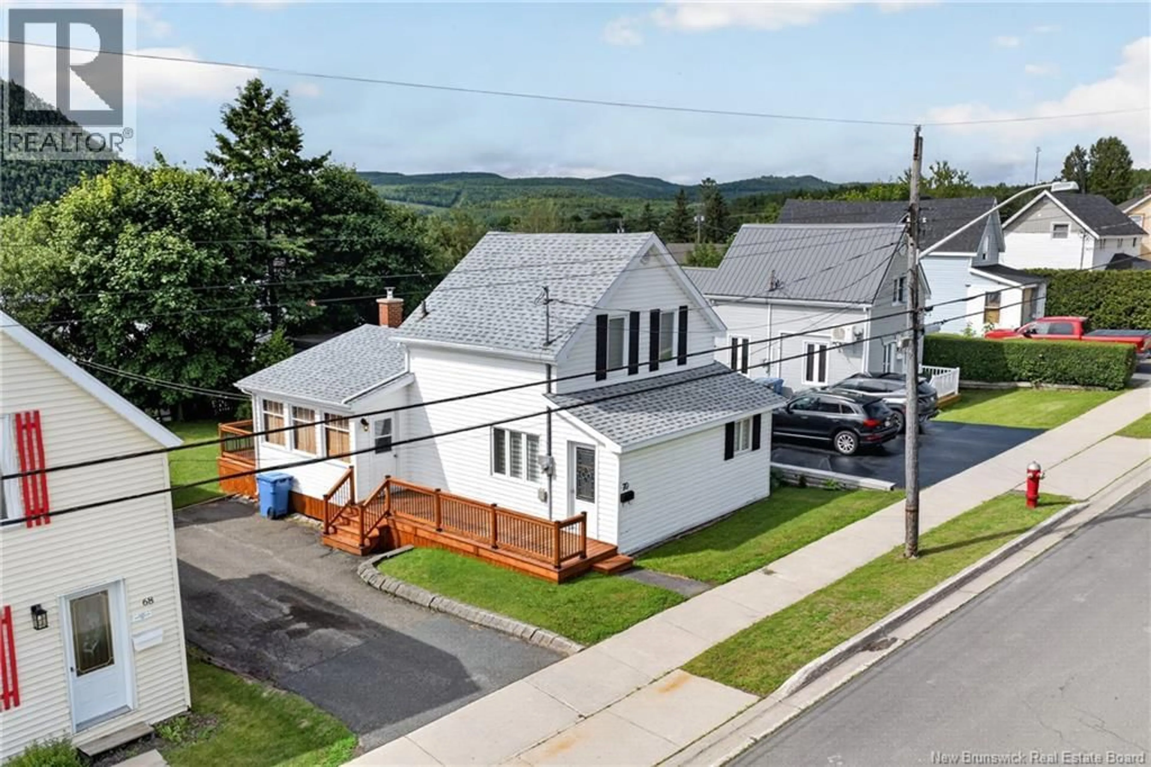 A pic from outside/outdoor area/front of a property/back of a property/a pic from drone, street for 70 DUNCAN, Campbellton New Brunswick E3N2K9