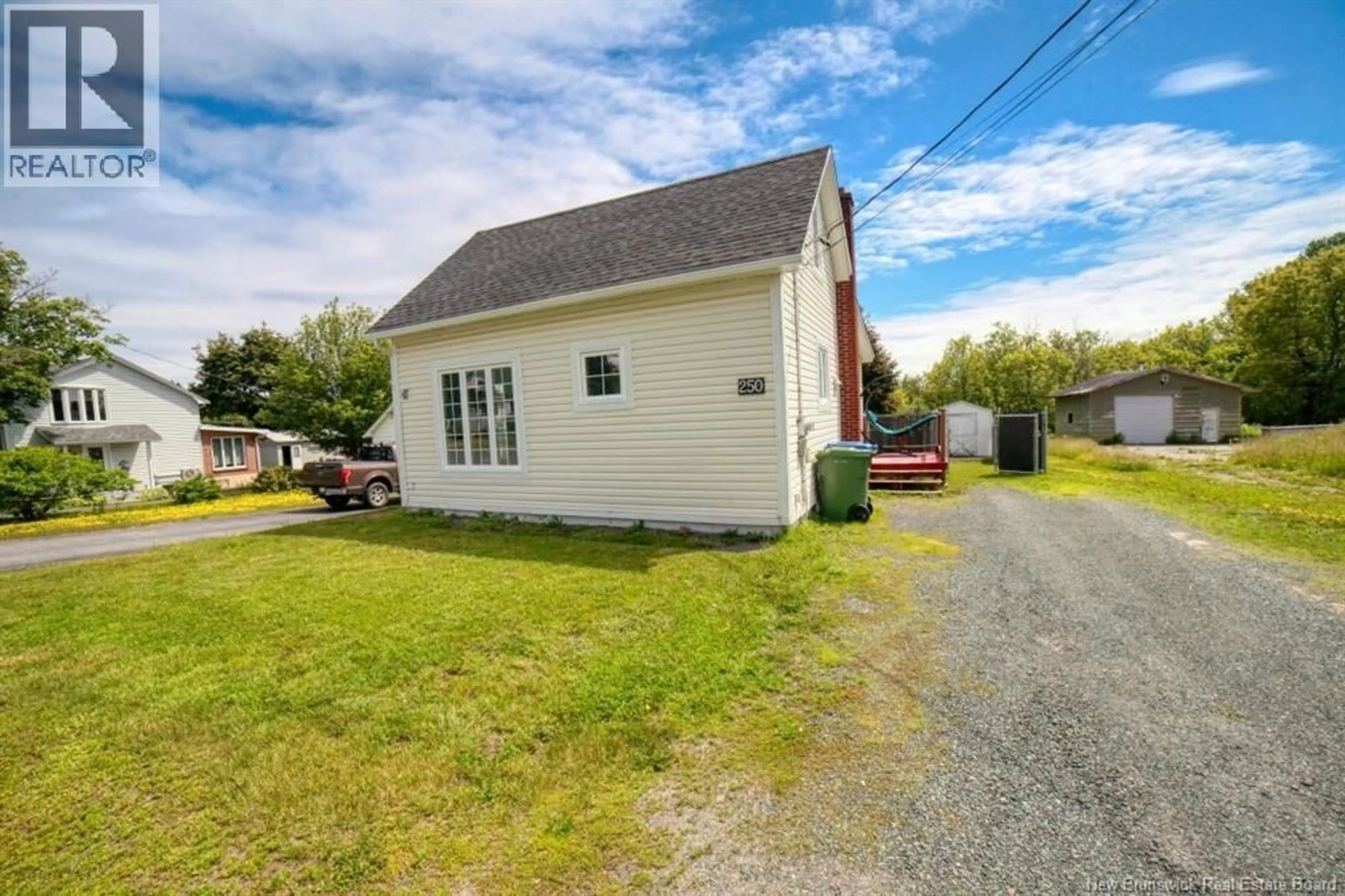 A pic from outside/outdoor area/front of a property/back of a property/a pic from drone, street for 250 RAYMOND, Bathurst New Brunswick E2A2V9