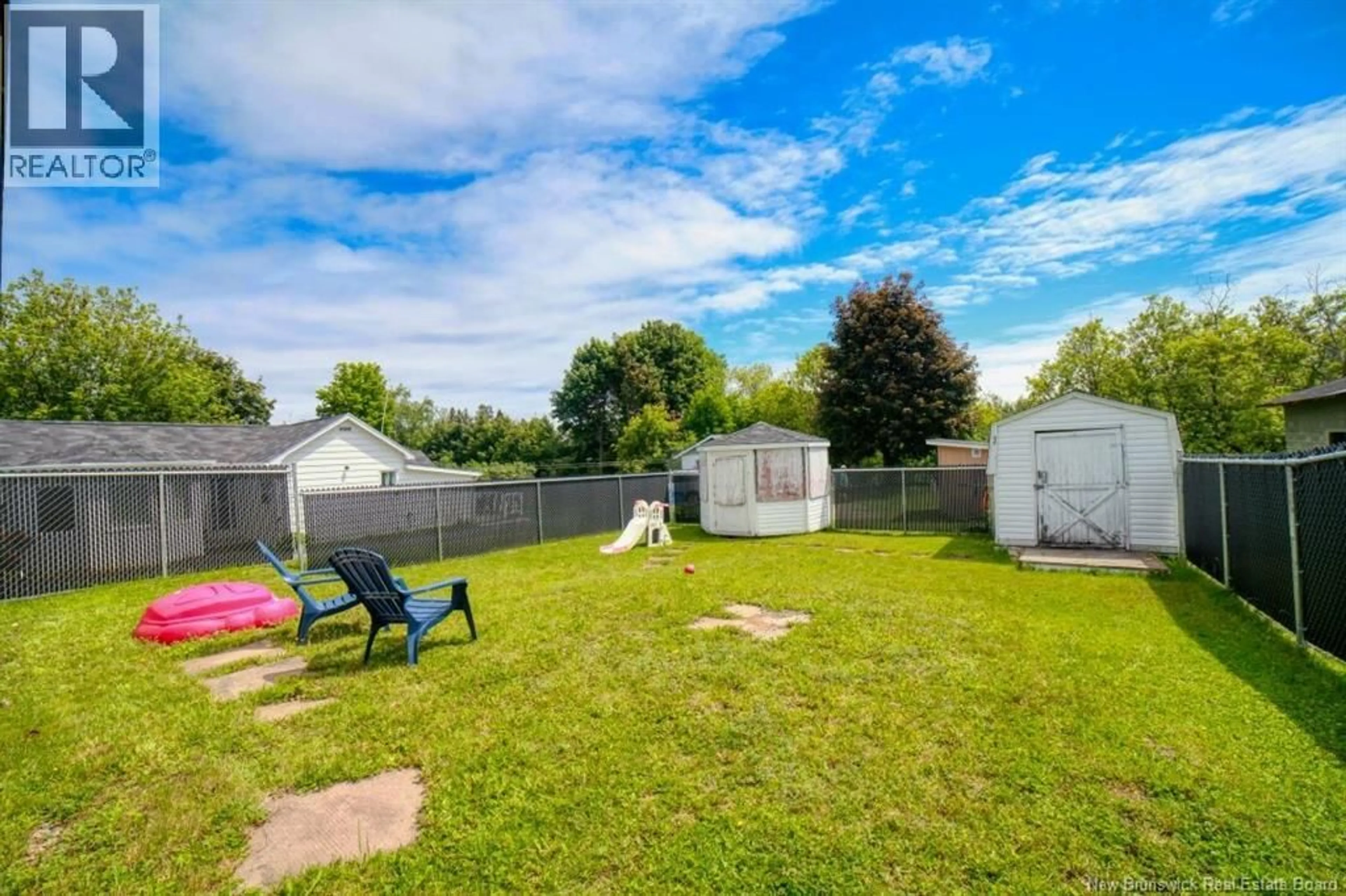 A pic from outside/outdoor area/front of a property/back of a property/a pic from drone, unknown for 250 RAYMOND, Bathurst New Brunswick E2A2V9