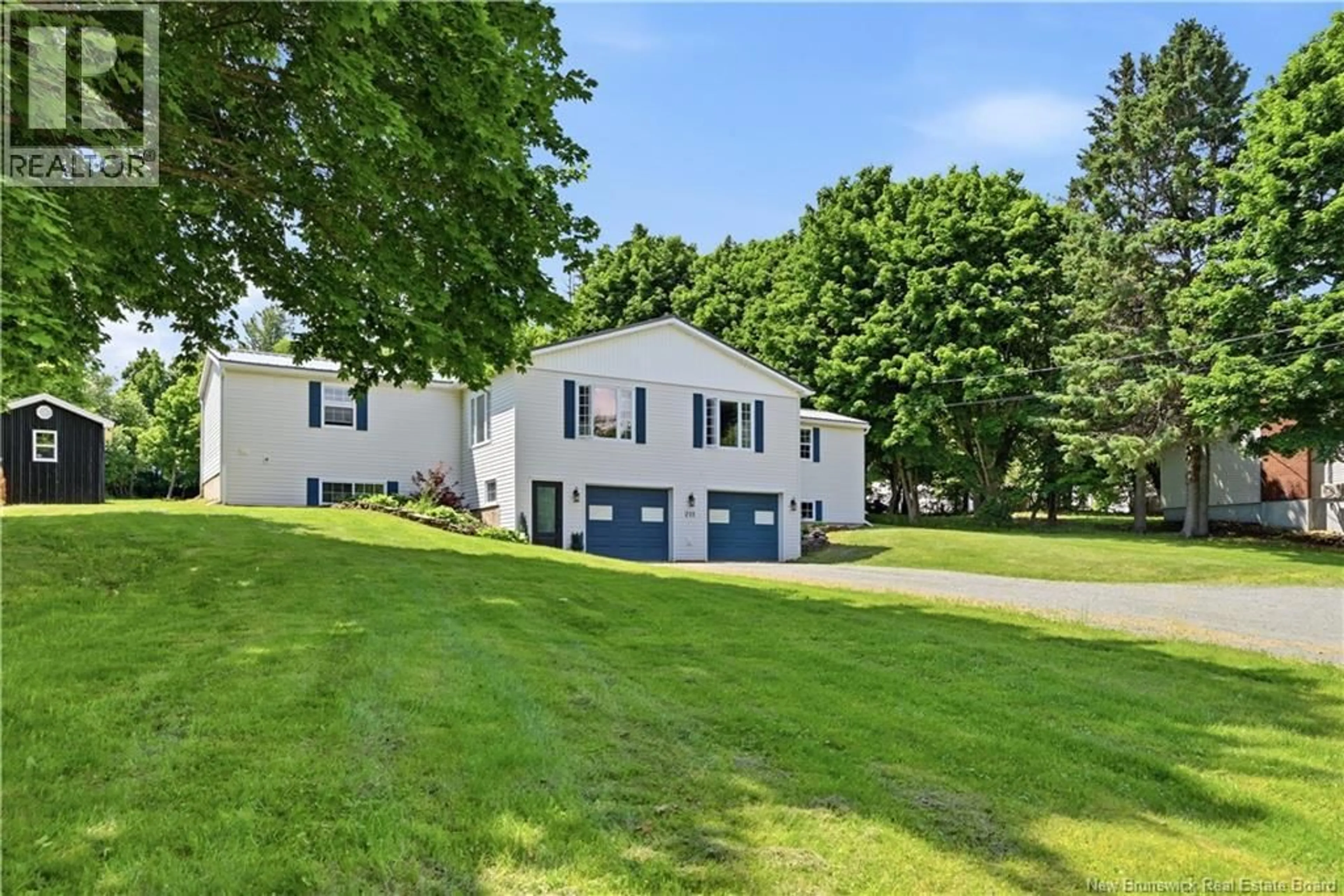 A pic from outside/outdoor area/front of a property/back of a property/a pic from drone, unknown for 211 PLEASANT, Hillsborough New Brunswick E4H3B2