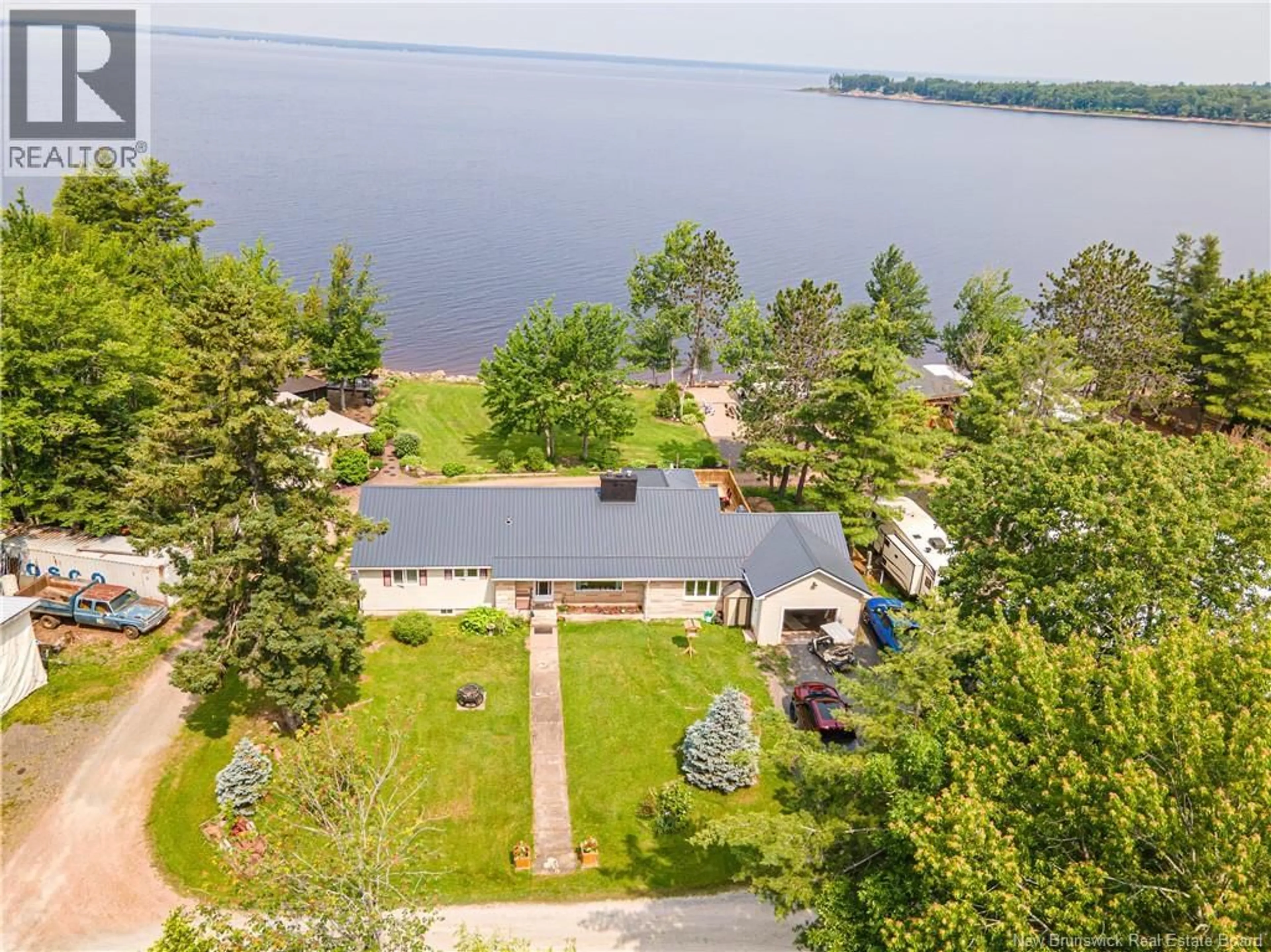 A pic from outside/outdoor area/front of a property/back of a property/a pic from drone, water/lake/river/ocean view for 6249 ROUTE 105, Waterborough New Brunswick E4C2Y5