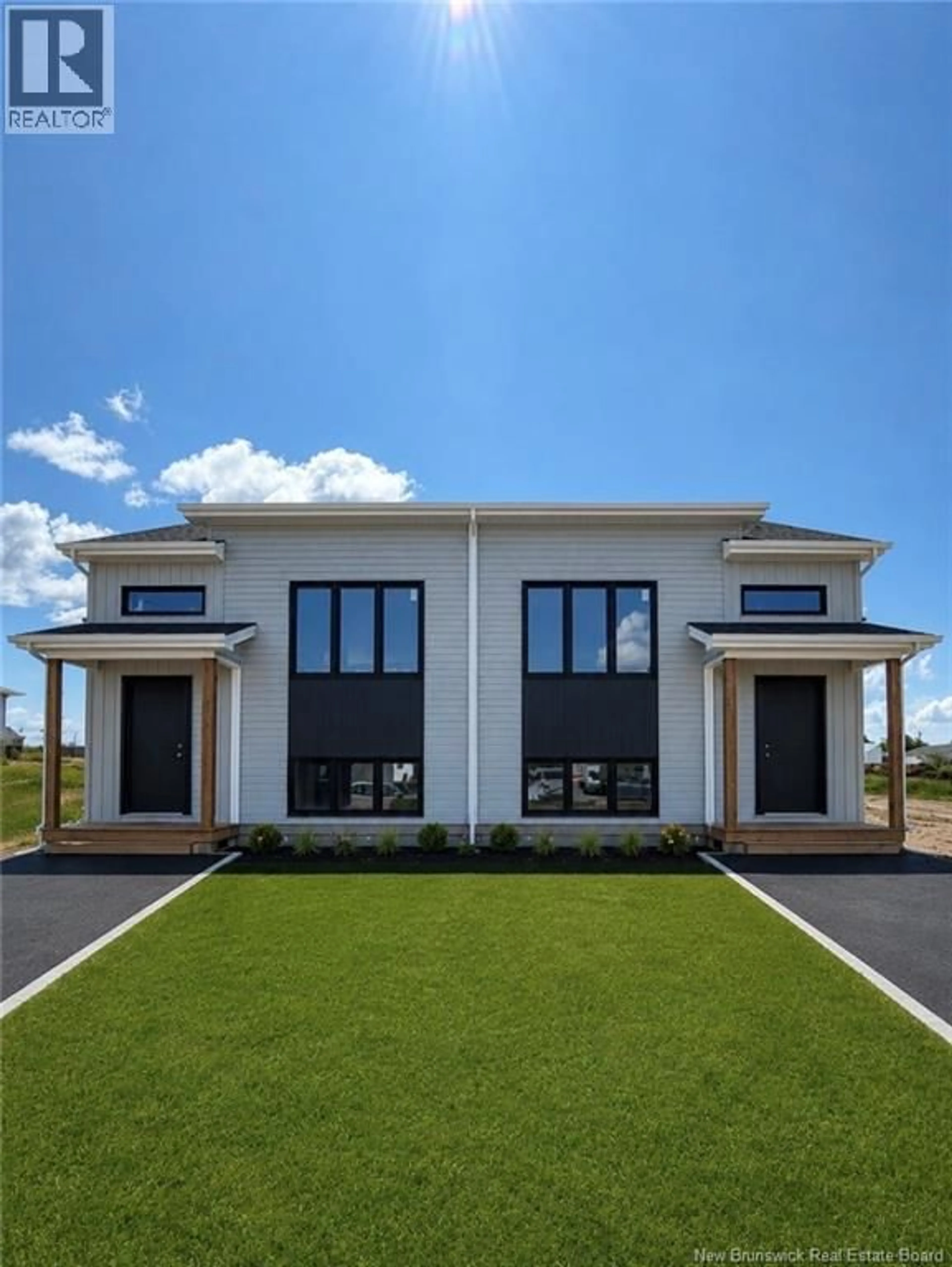 Home with vinyl exterior material, building for 214 MACCOUN STREET, Moncton New Brunswick E1K0A1