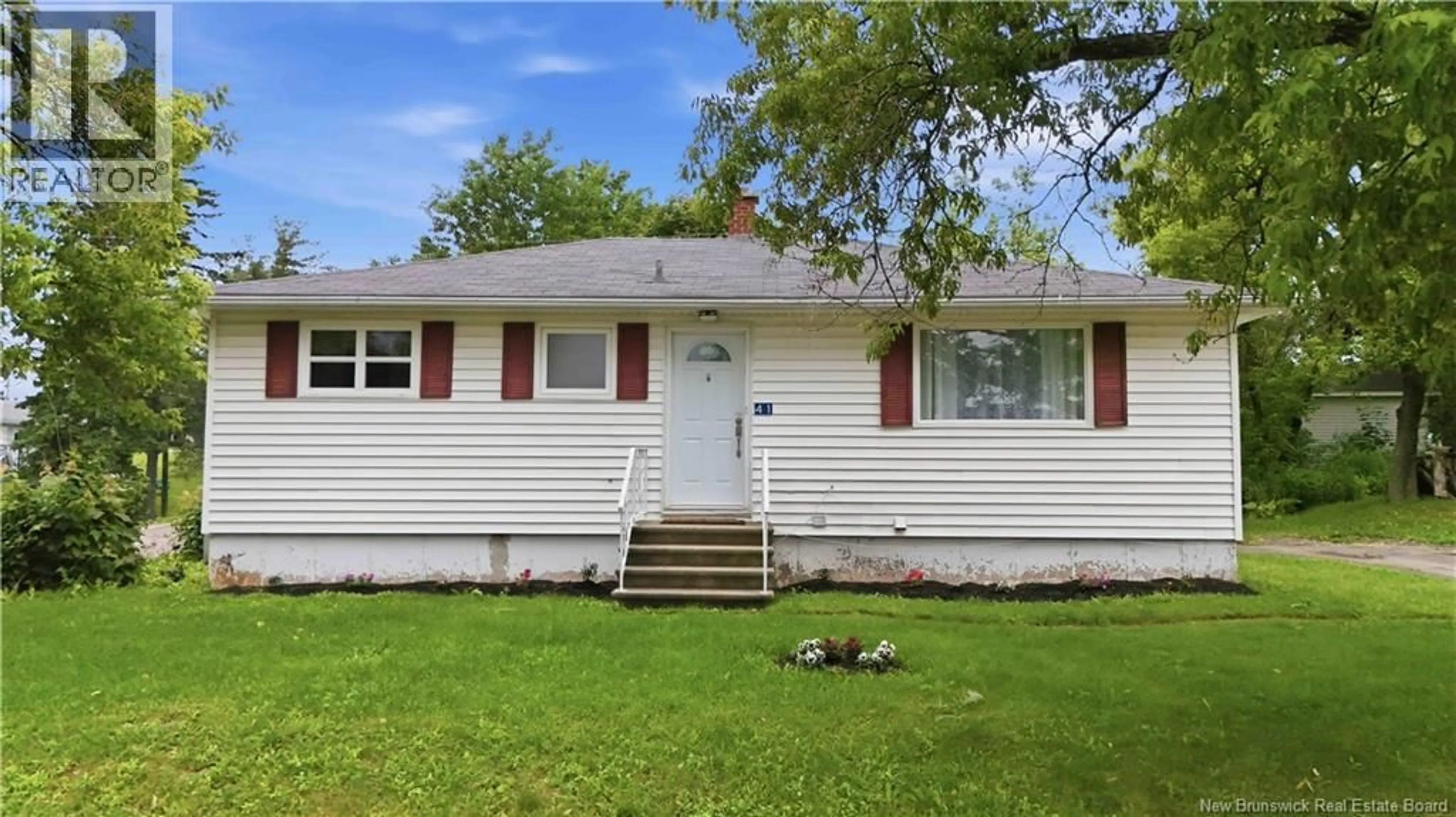 Home with vinyl exterior material, street for 41 HIGHLANDVIEW ROAD, Moncton New Brunswick E1A2L1