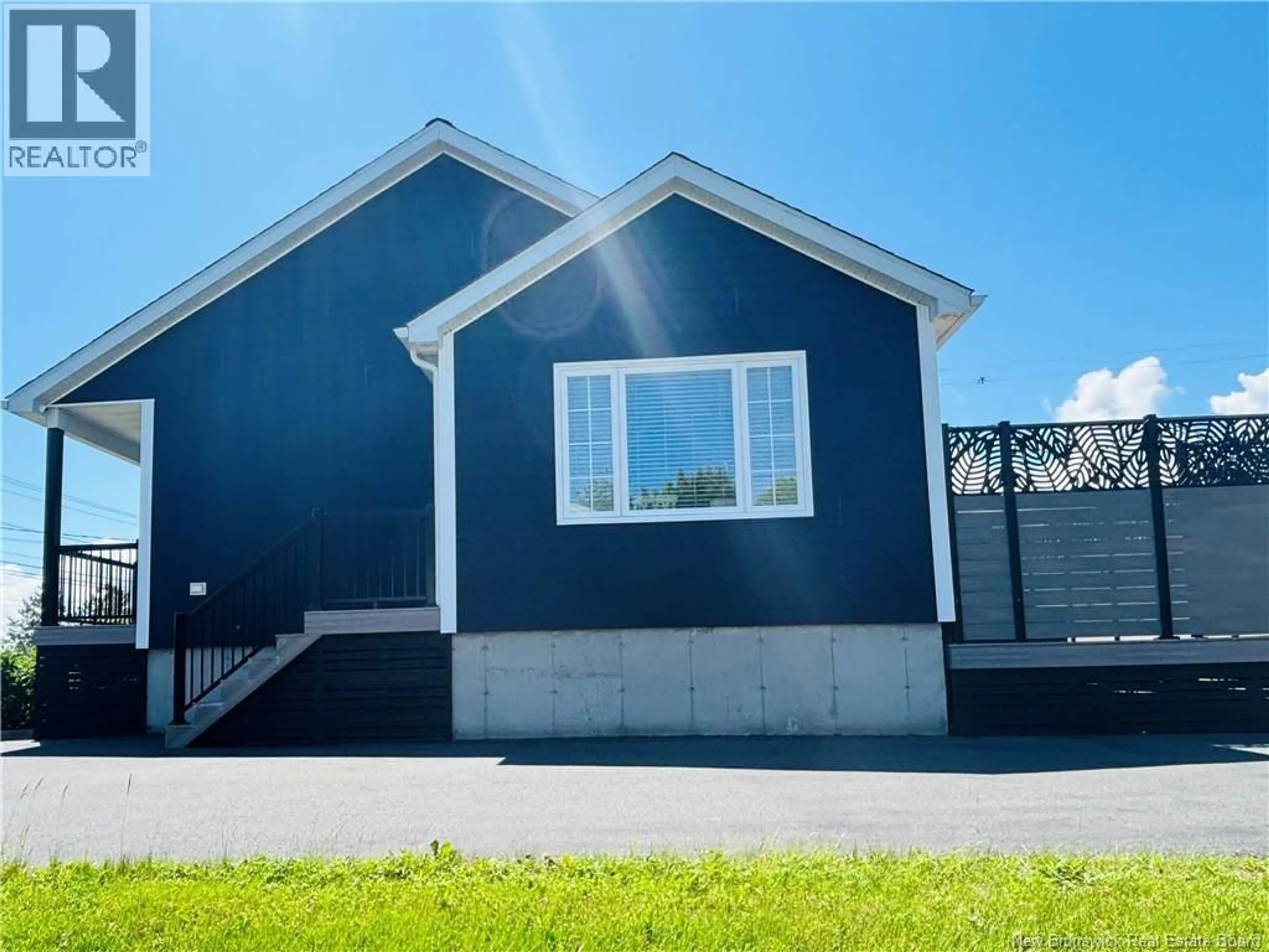 Home with vinyl exterior material, unknown for 553 RUE RIVIÈRE À LA TRUITE RUE, Tracadie New Brunswick E1X1A7