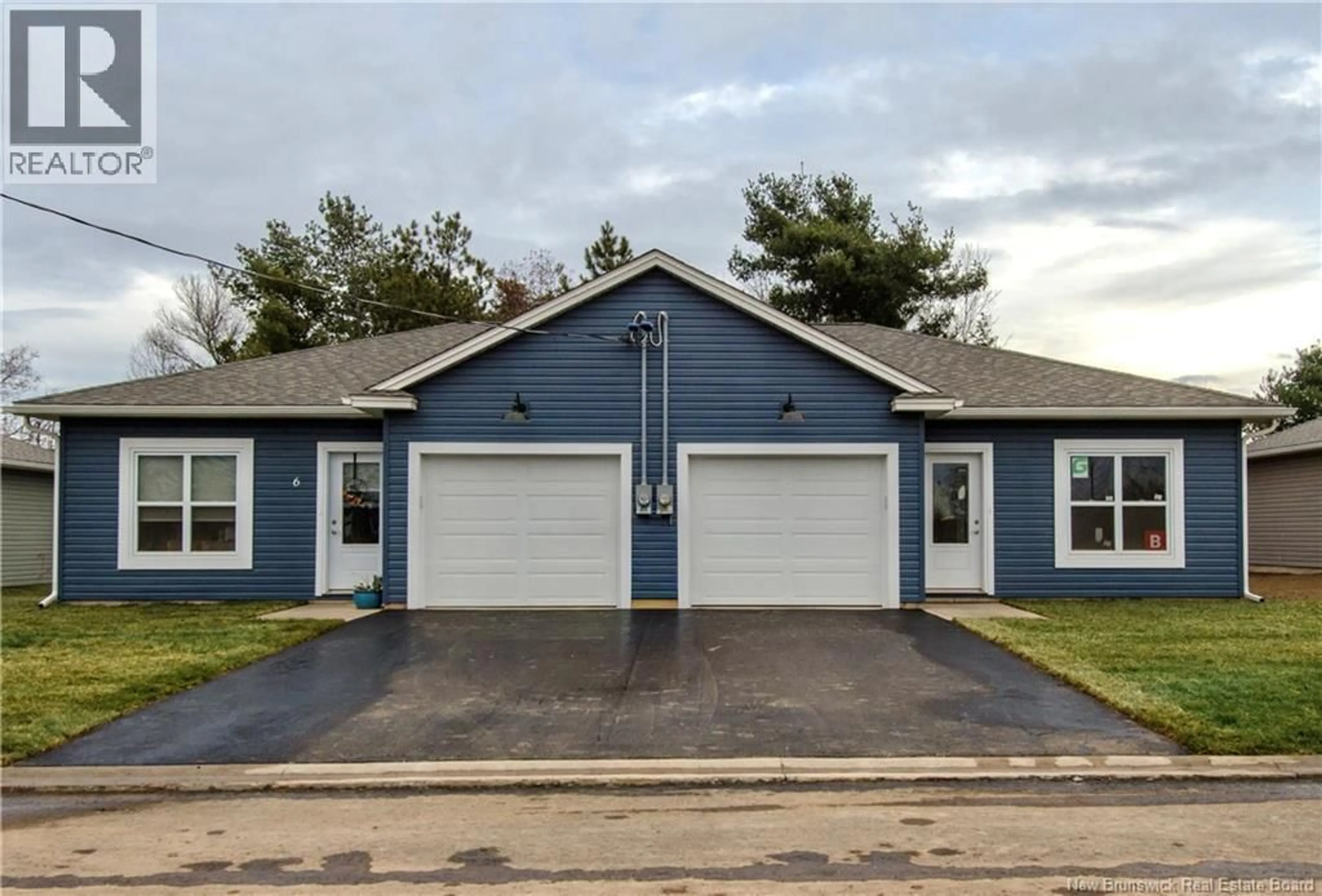 Home with vinyl exterior material, street for 8 OTTY AVENUE, Sussex New Brunswick E4E0M5