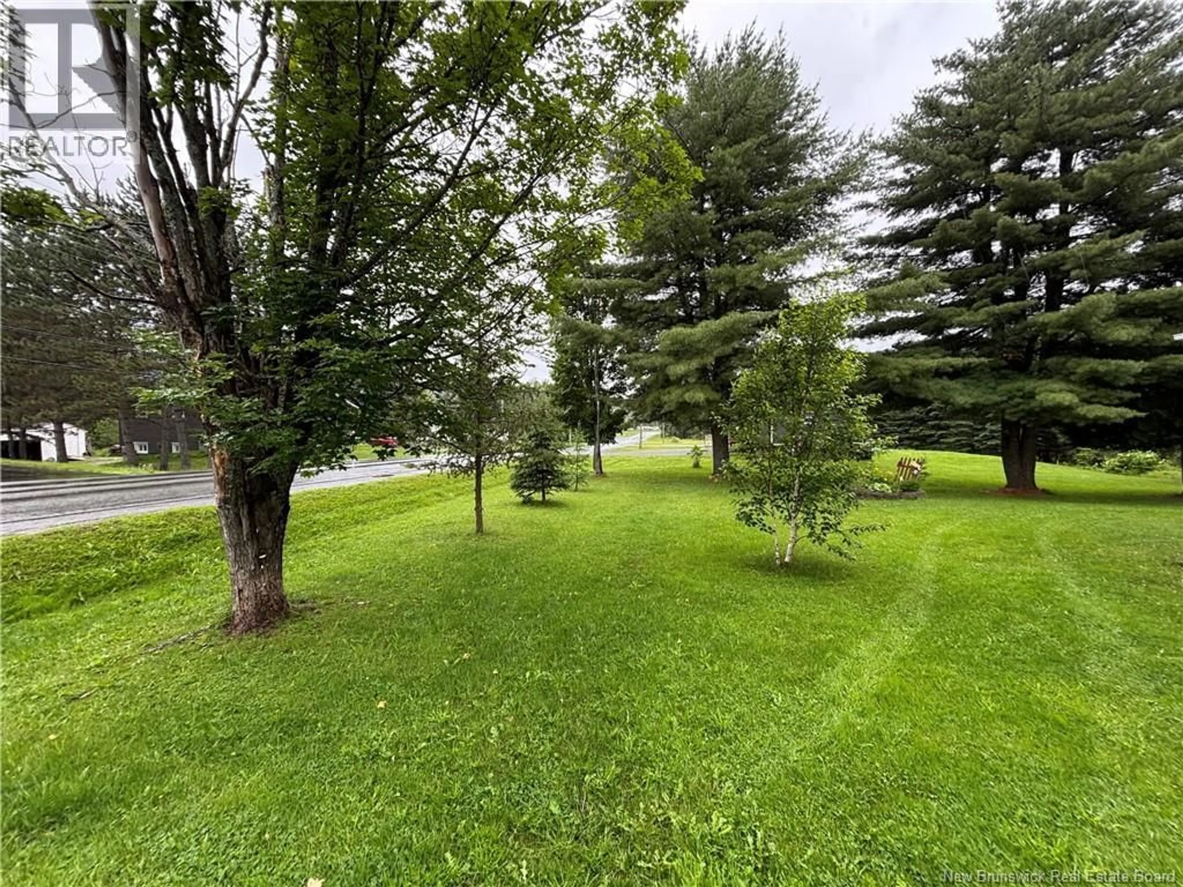 A pic from outside/outdoor area/front of a property/back of a property/a pic from drone, water/lake/river/ocean view for 496 2EME, Saint-Joseph-De-Madawaska New Brunswick E7B2L1
