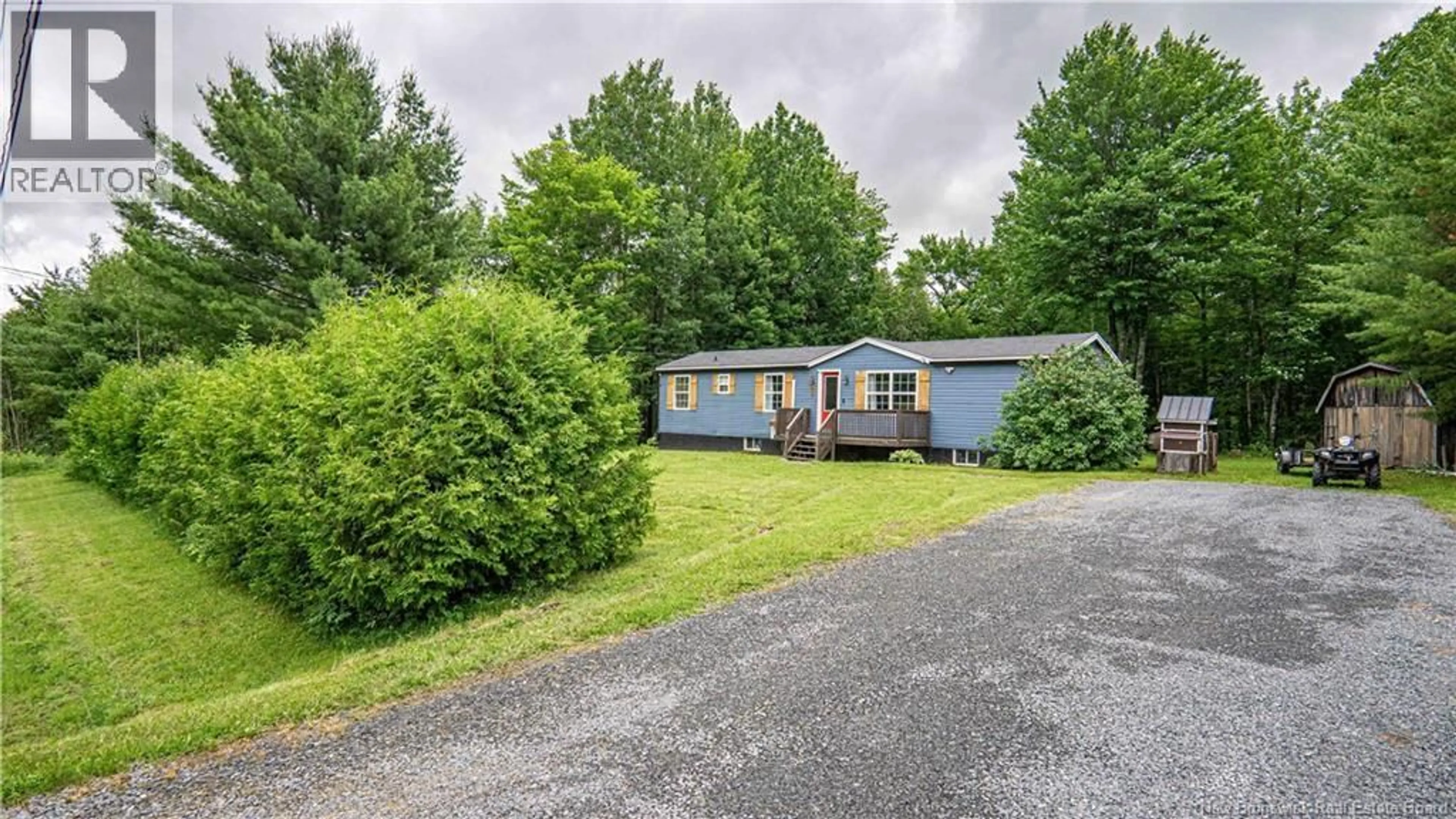 A pic from outside/outdoor area/front of a property/back of a property/a pic from drone, street for 40 PRESTIGE DRIVE, Lincoln New Brunswick E3B7J1