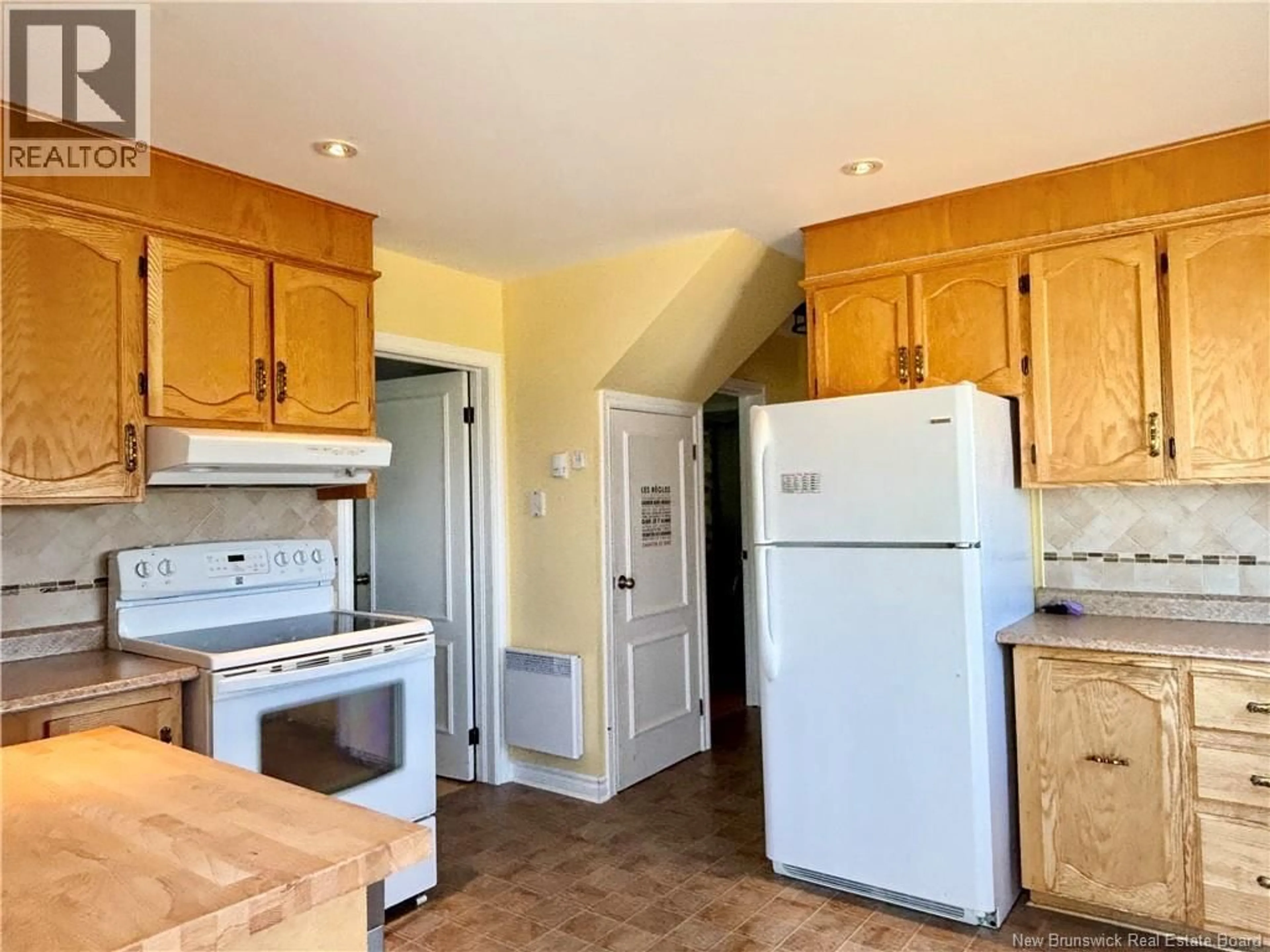 Standard kitchen, unknown for 853 ROUTE 113, Inkerman New Brunswick E8P1E6