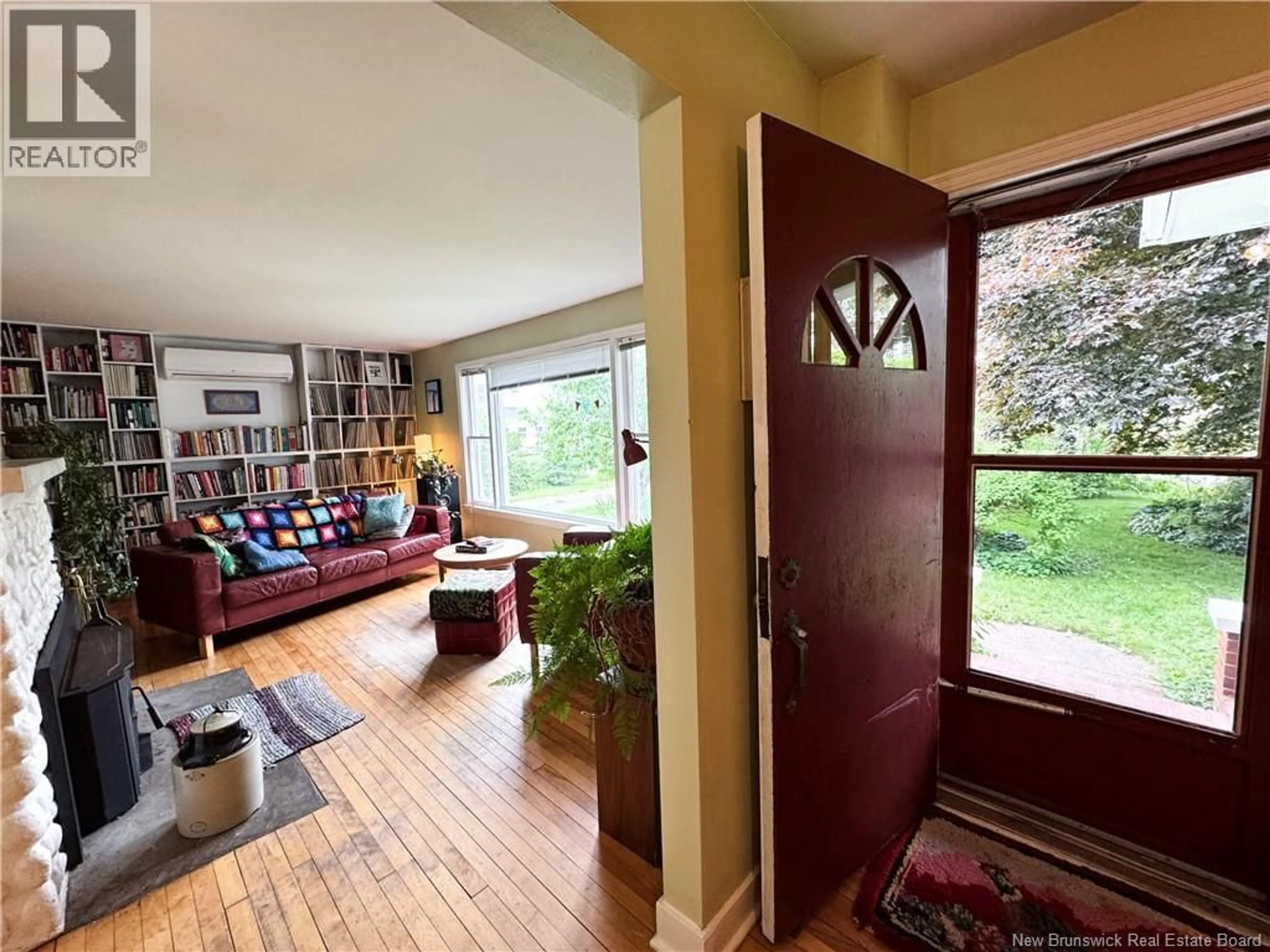 Indoor entryway for 1 BENNETT STREET, Sackville New Brunswick E4L3M5