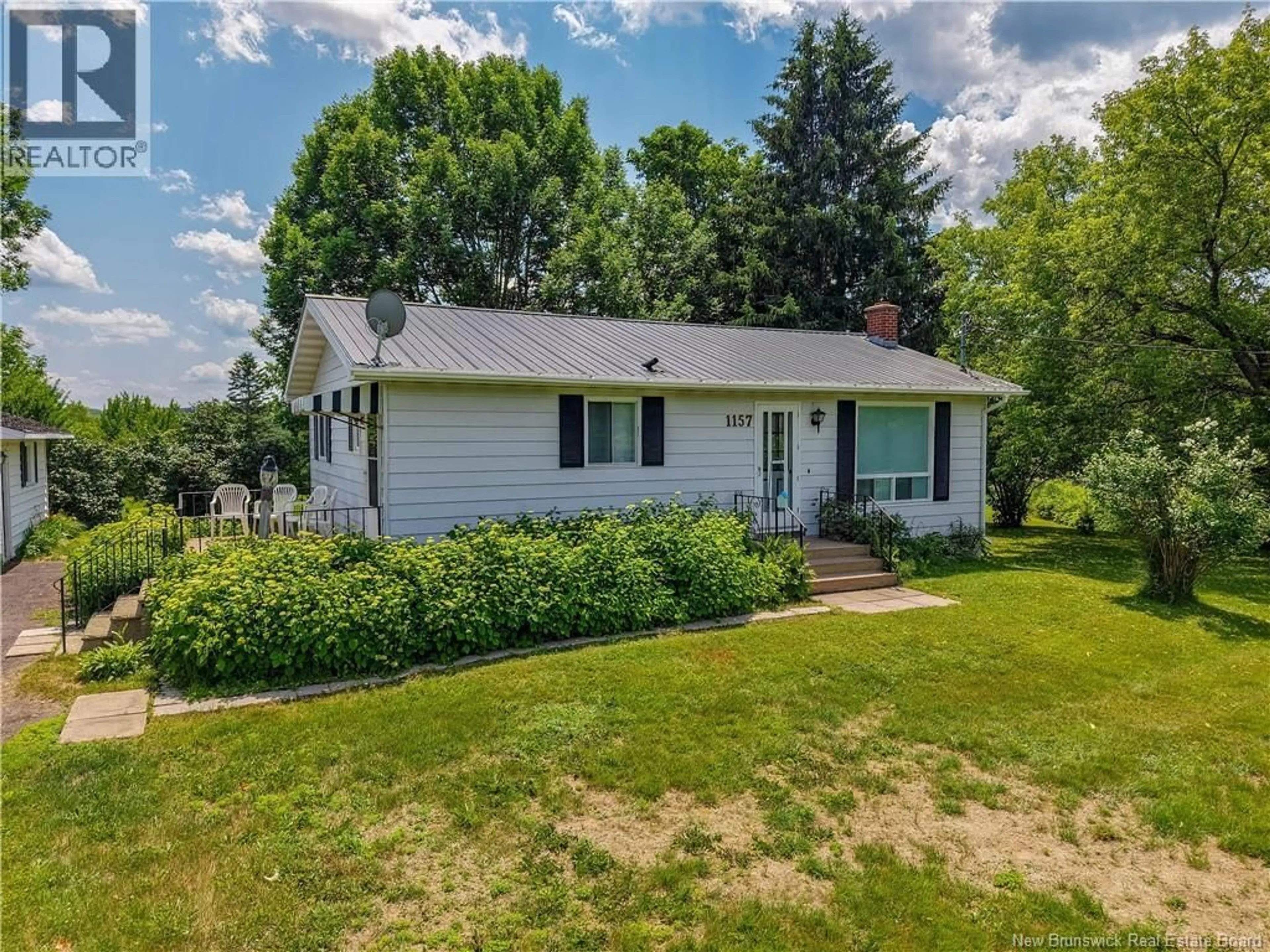 Home with vinyl exterior material, unknown for 1157 ROUTE 104, Burtts Corner New Brunswick E6L2G4